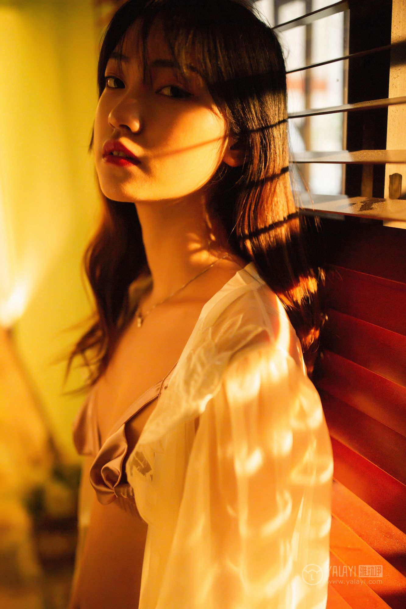 [YALAYI雅拉伊]高清写真图 2019.04.03 No.233 爱囚 天蓝酱