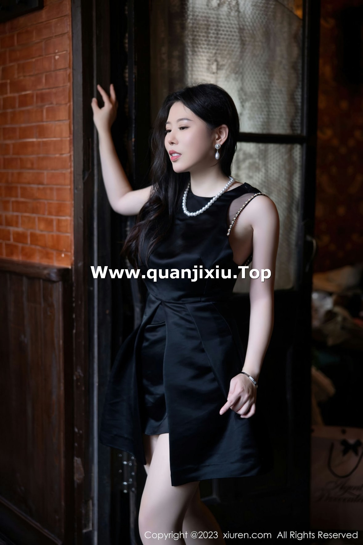 [XiuRen]高清写真图 2023.01.05 No.6089 白茹雪 丰腴美臀