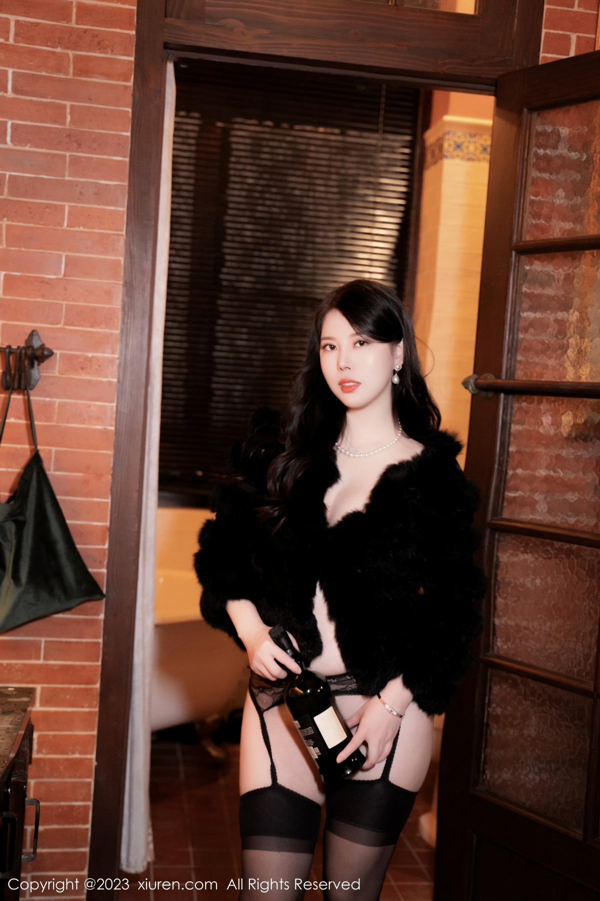 [XiuRen]高清写真图 2023.02.07 No.6225 白茹雪 黑丝美臀