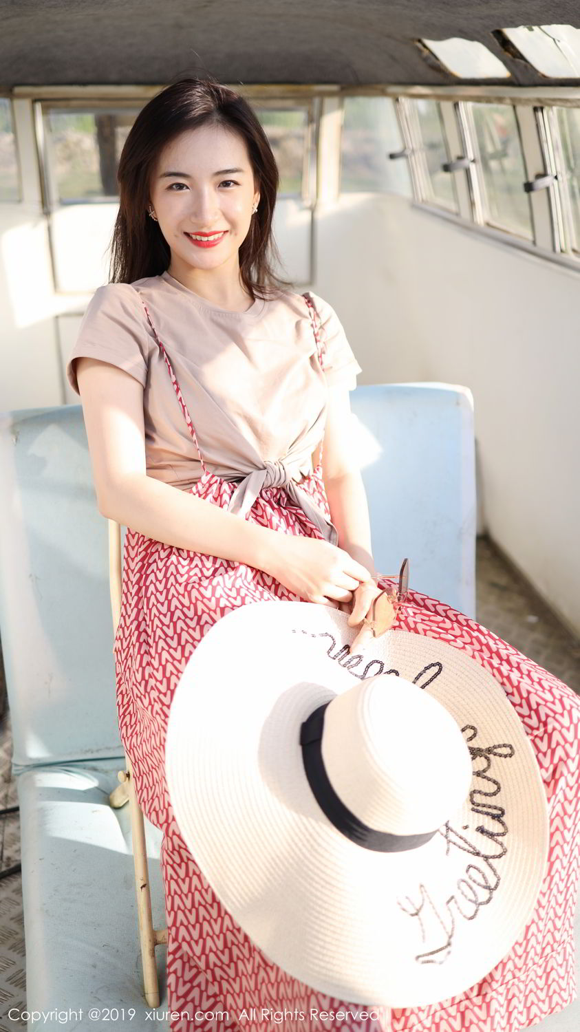 [XIUREN]高清写真图 2019.09.02 艺儿拿铁