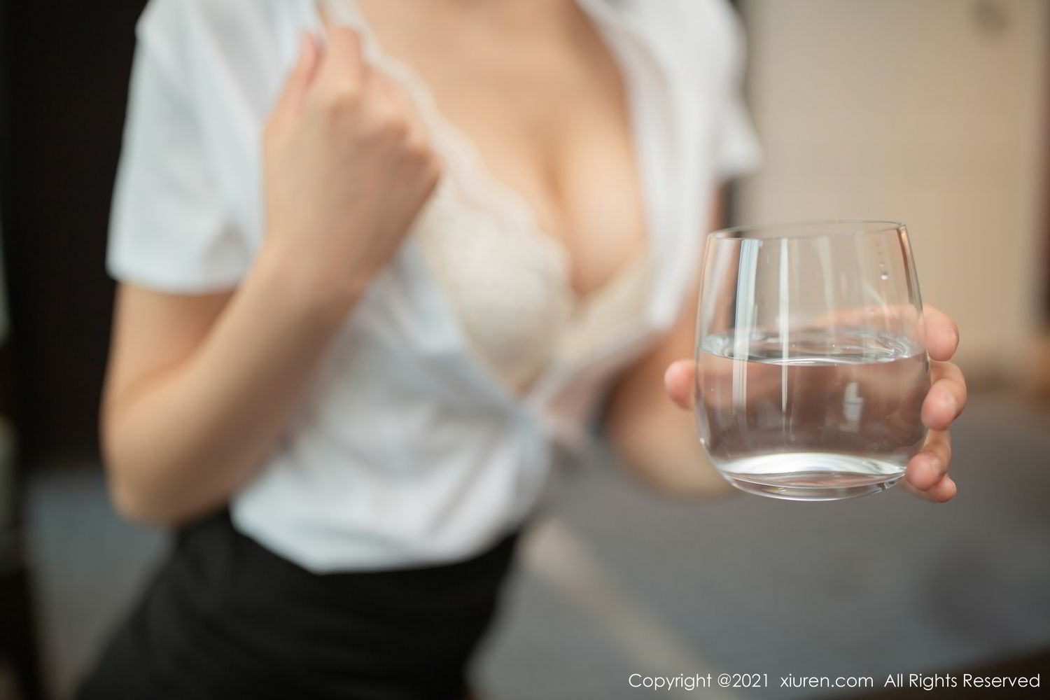 售楼部女神陆萱萱 销冠的独家武器