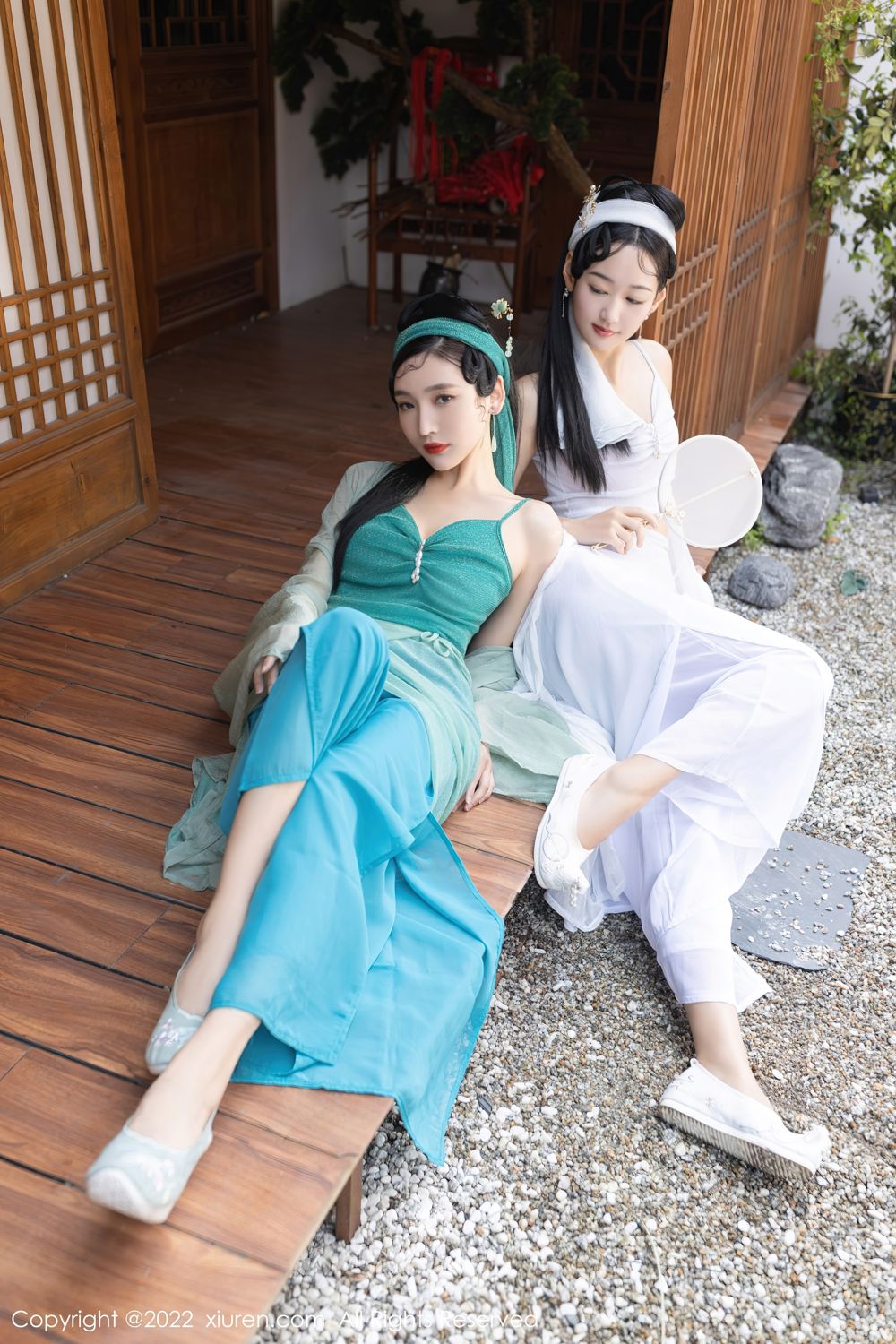[XiuRen]高清写真图 2022.04.29 No.4952 唐安琪&陆萱萱