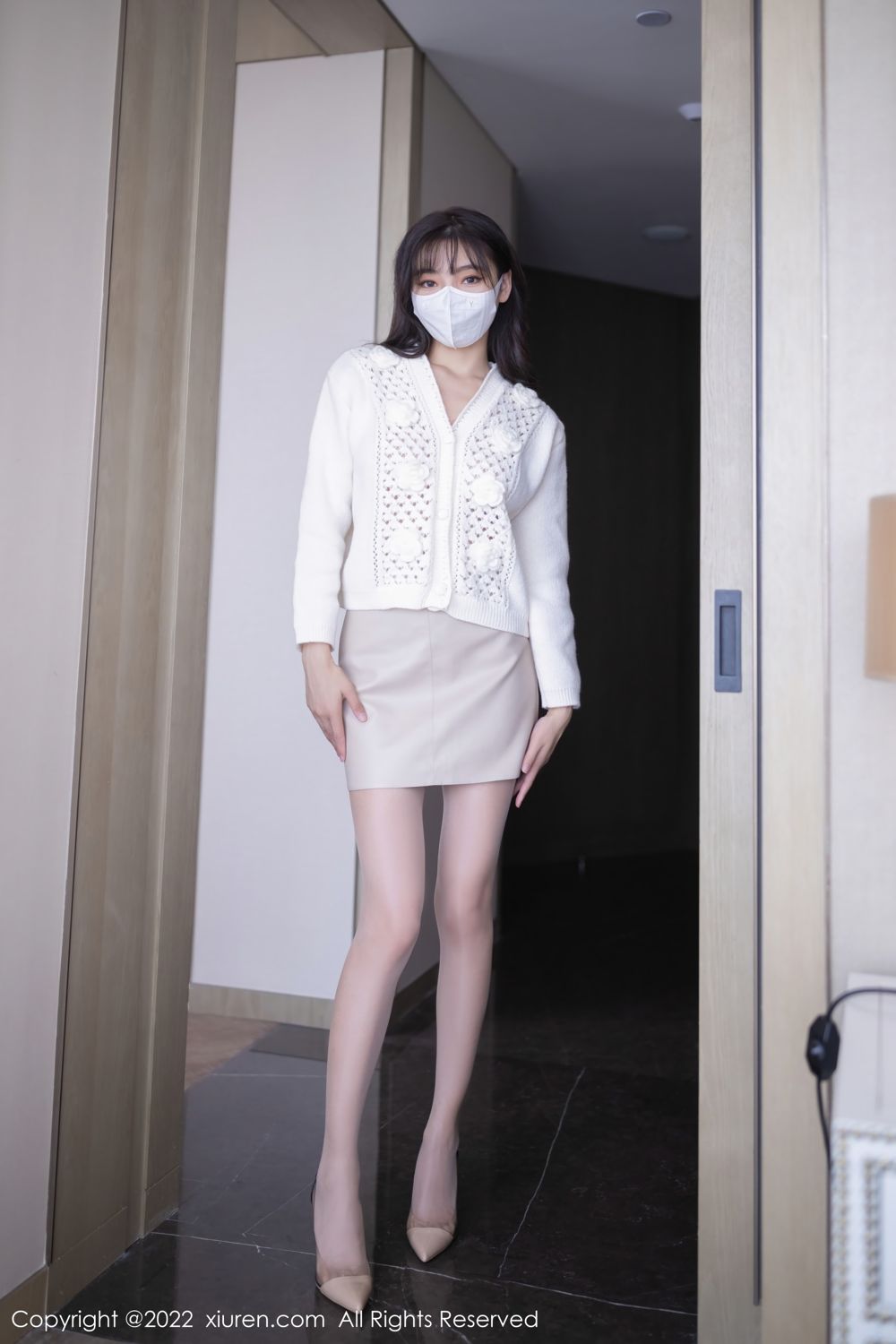 [XiuRen]高清写真图 2022.10.27 No.5771 陆萱萱