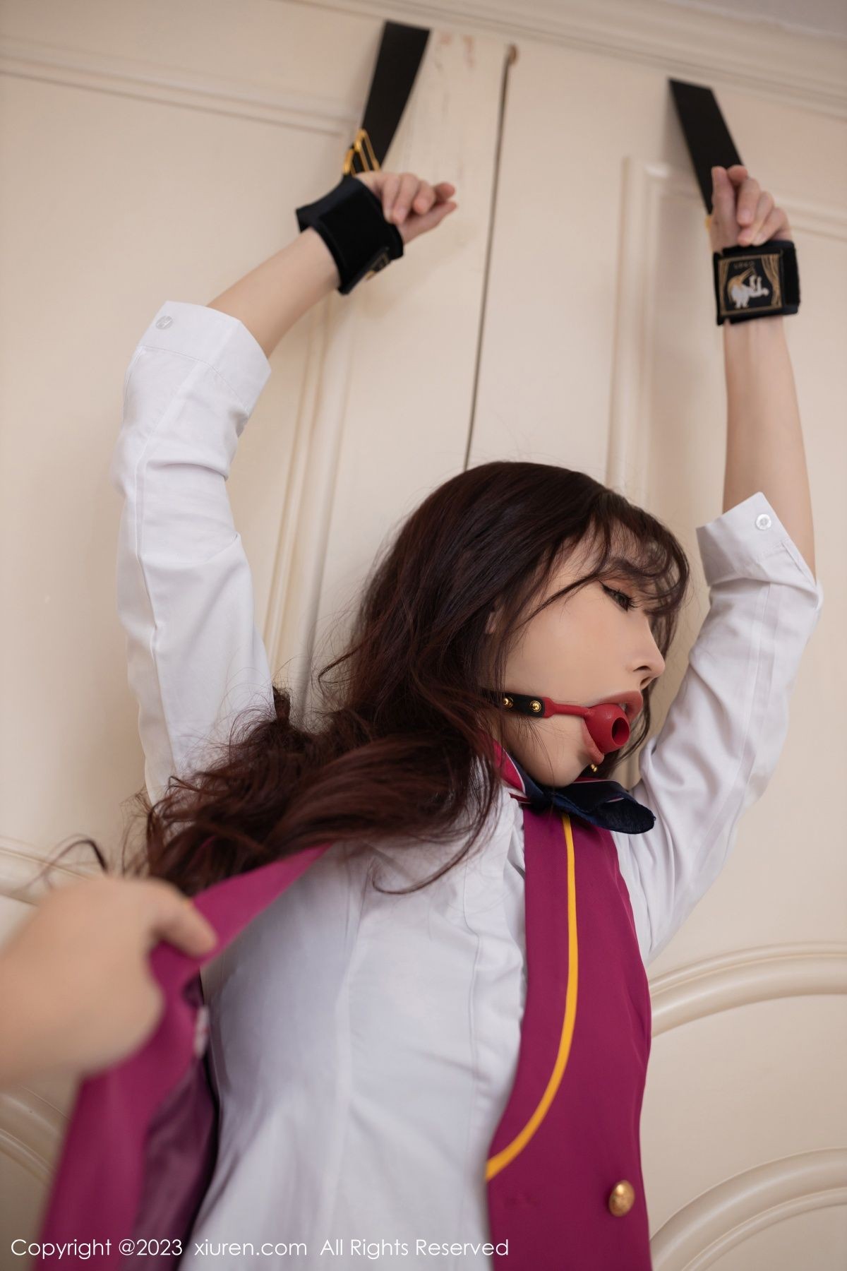 [XiuRen]高清写真图 2023.04.13 No.6573 陆萱萱 制服美腿
