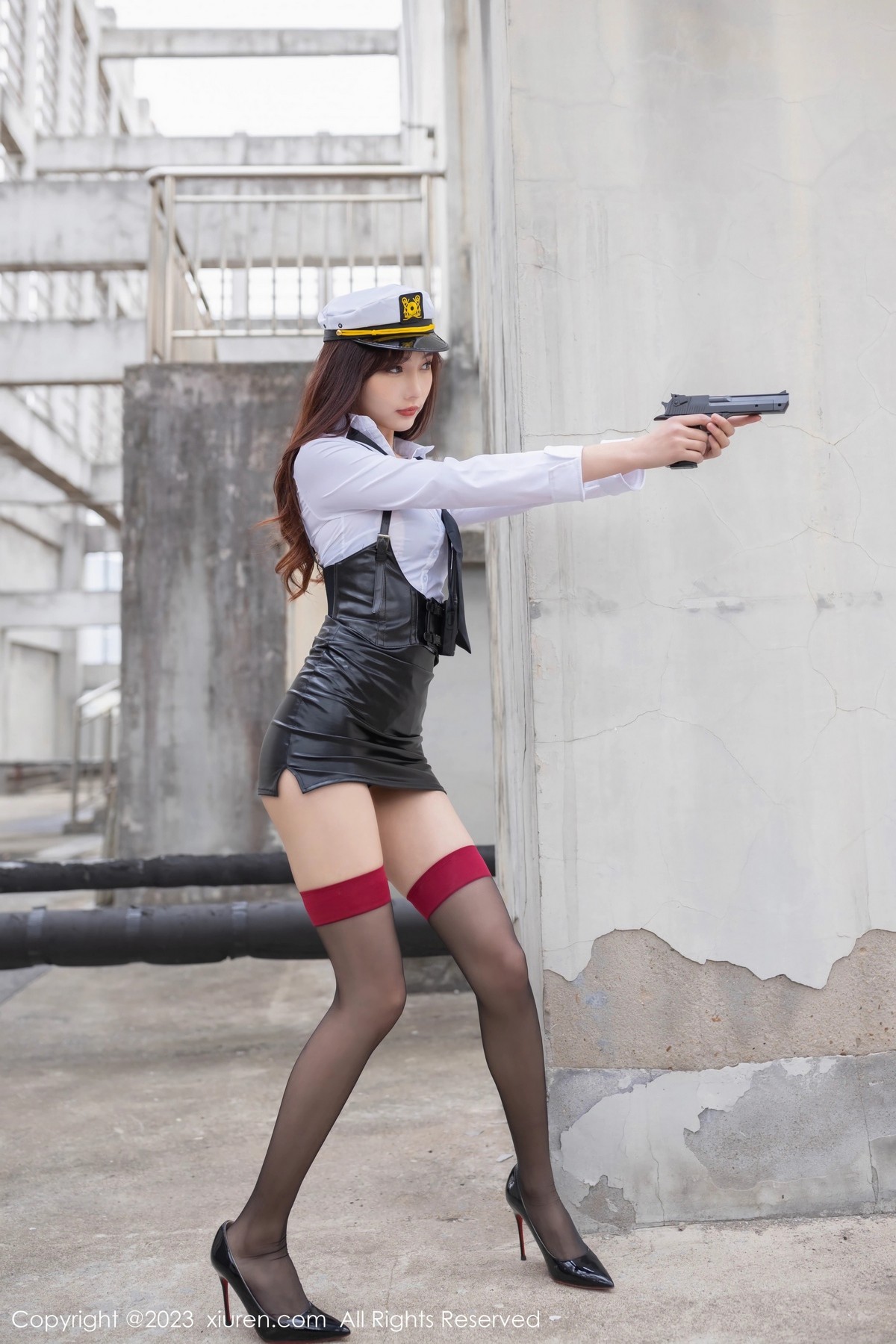 [XiuRen]高清写真图 2023.04.27 No.6653 陆萱萱 黑丝美腿