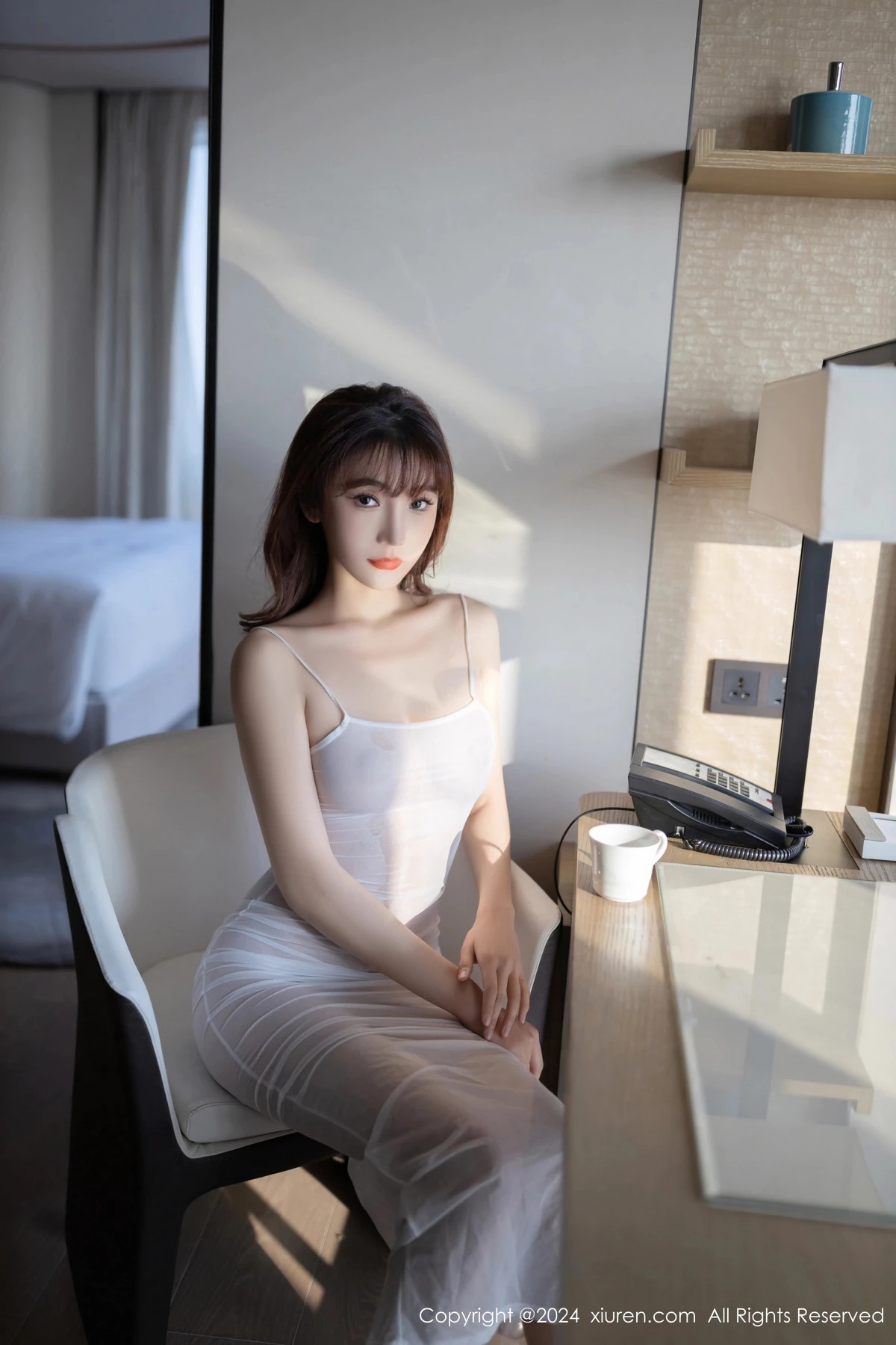 [XiuRen]高清写真图 2024.02.22 No.8131 陆萱萱 美腿性感