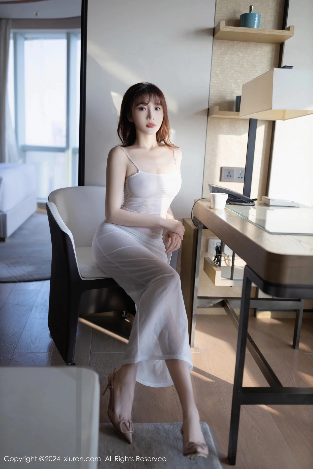 [XiuRen]高清写真图 2024.02.22 No.8131 陆萱萱 美腿性感