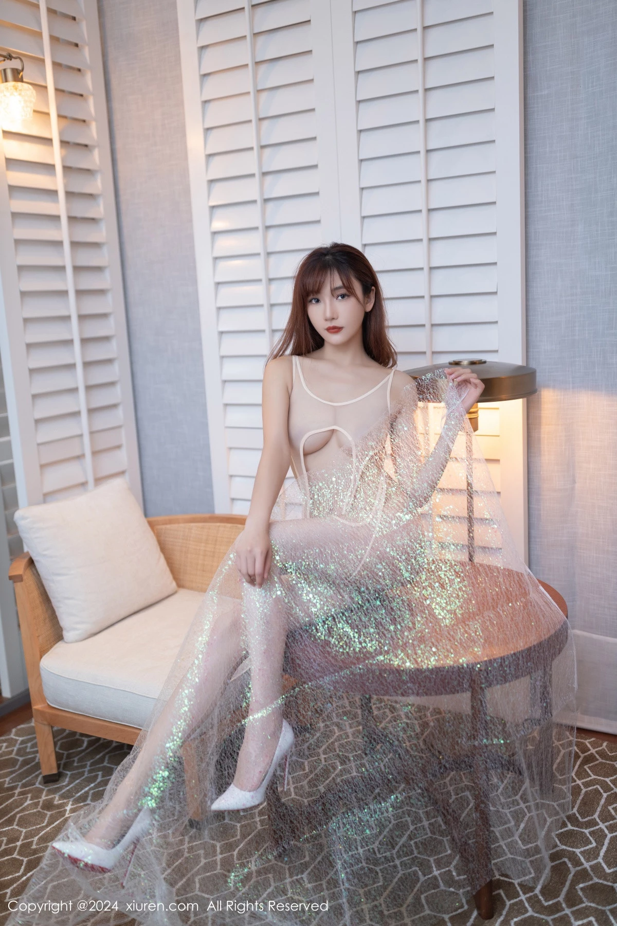[XiuRen]高清写真图 2024.03.21 No.8271 陆萱萱 性感美腿