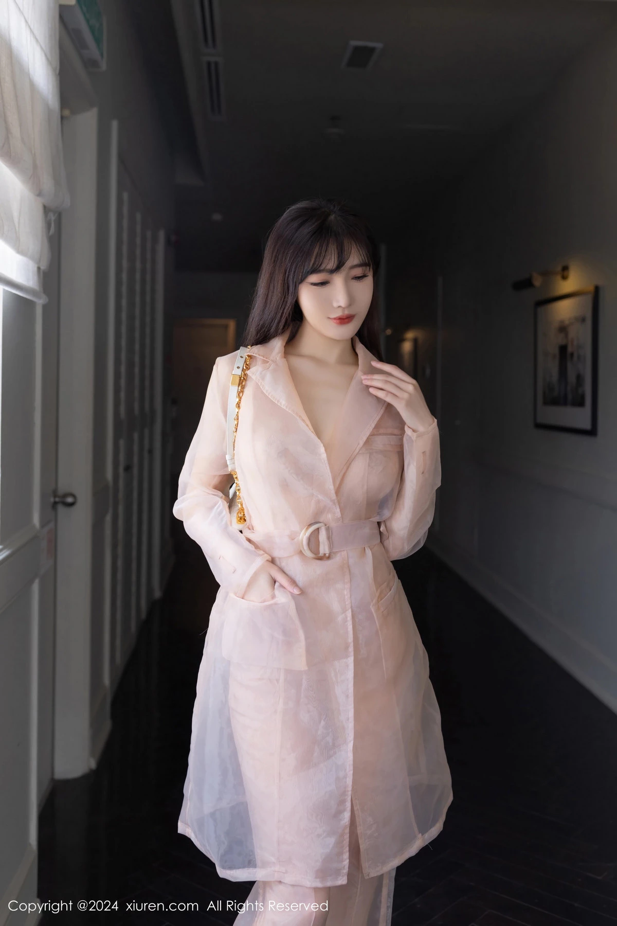 [XiuRen]高清写真图 2024.05.09 No.8509 陆萱萱 美腿性感