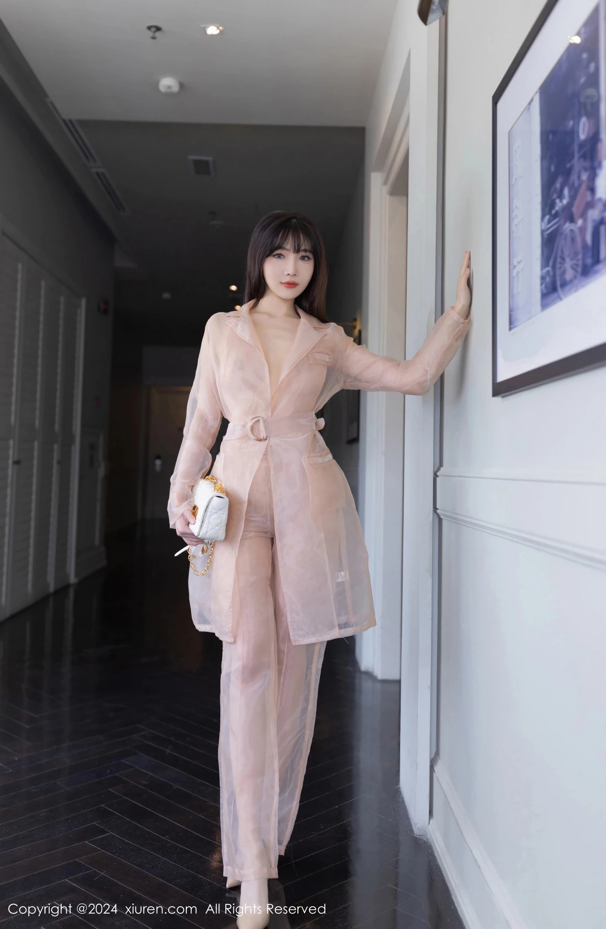 [XiuRen]高清写真图 2024.05.09 No.8509 陆萱萱 美腿性感