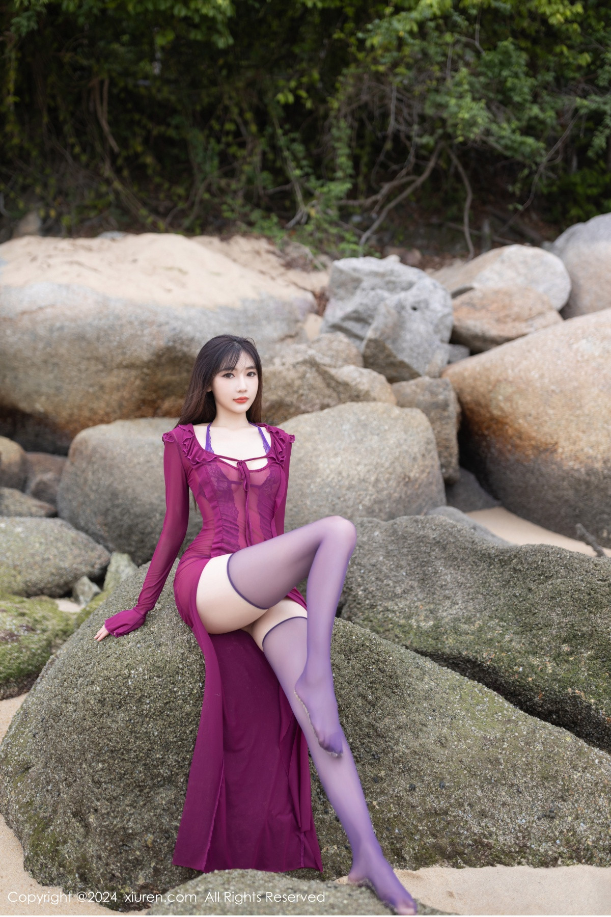 [XiuRen]高清写真图 2024.08.15 No.9021 陆萱萱 丝袜美腿
