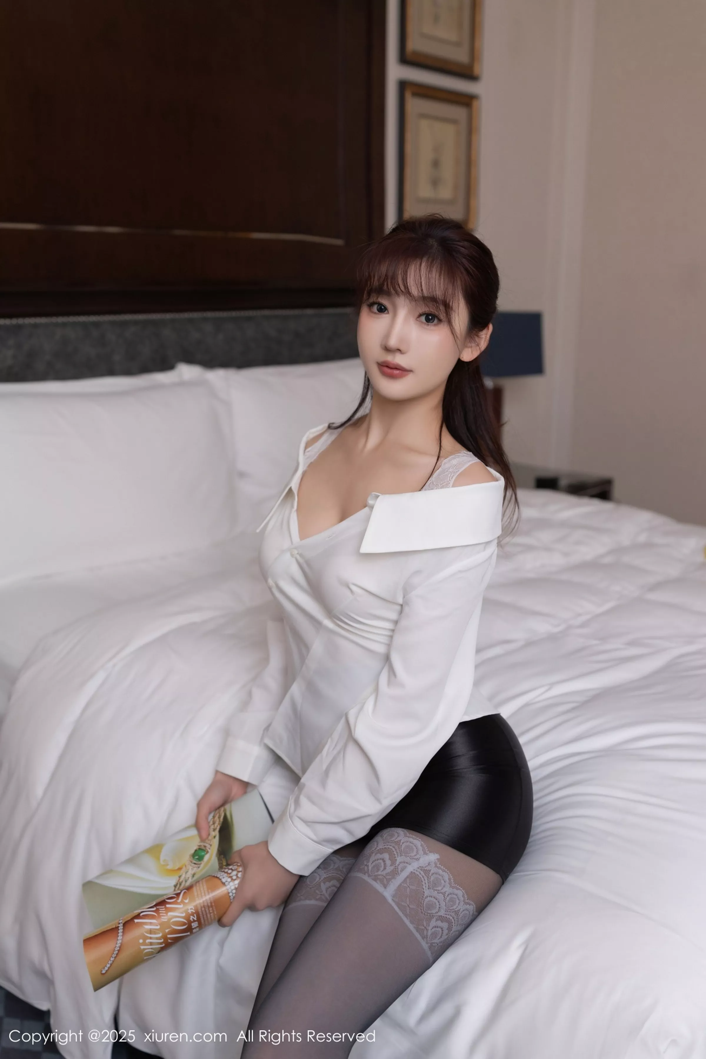 [XiuRen]高清写真图 2025.04.17 No.10166 陆萱萱 白色衬衫