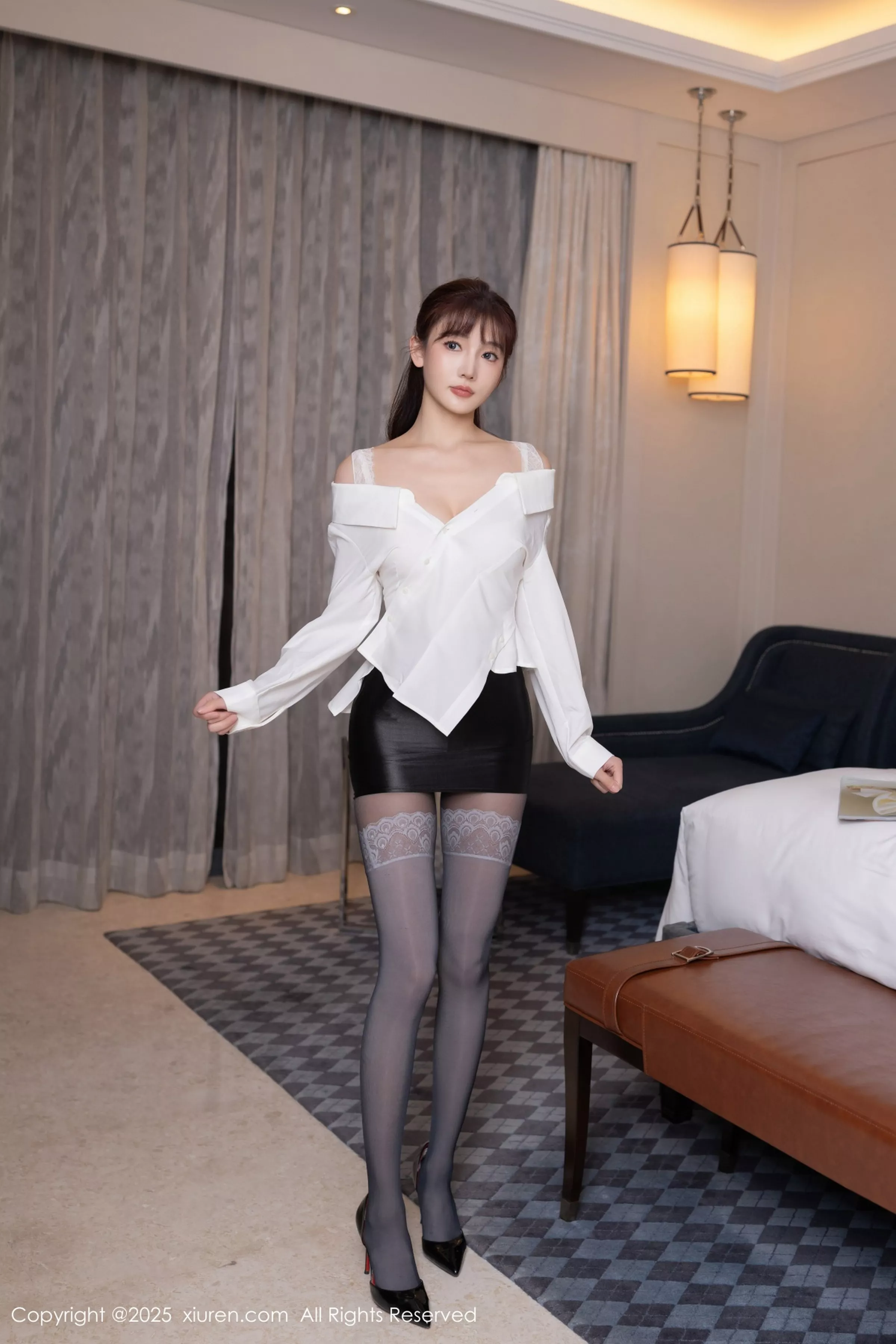 [XiuRen]高清写真图 2025.04.17 No.10166 陆萱萱 白色衬衫