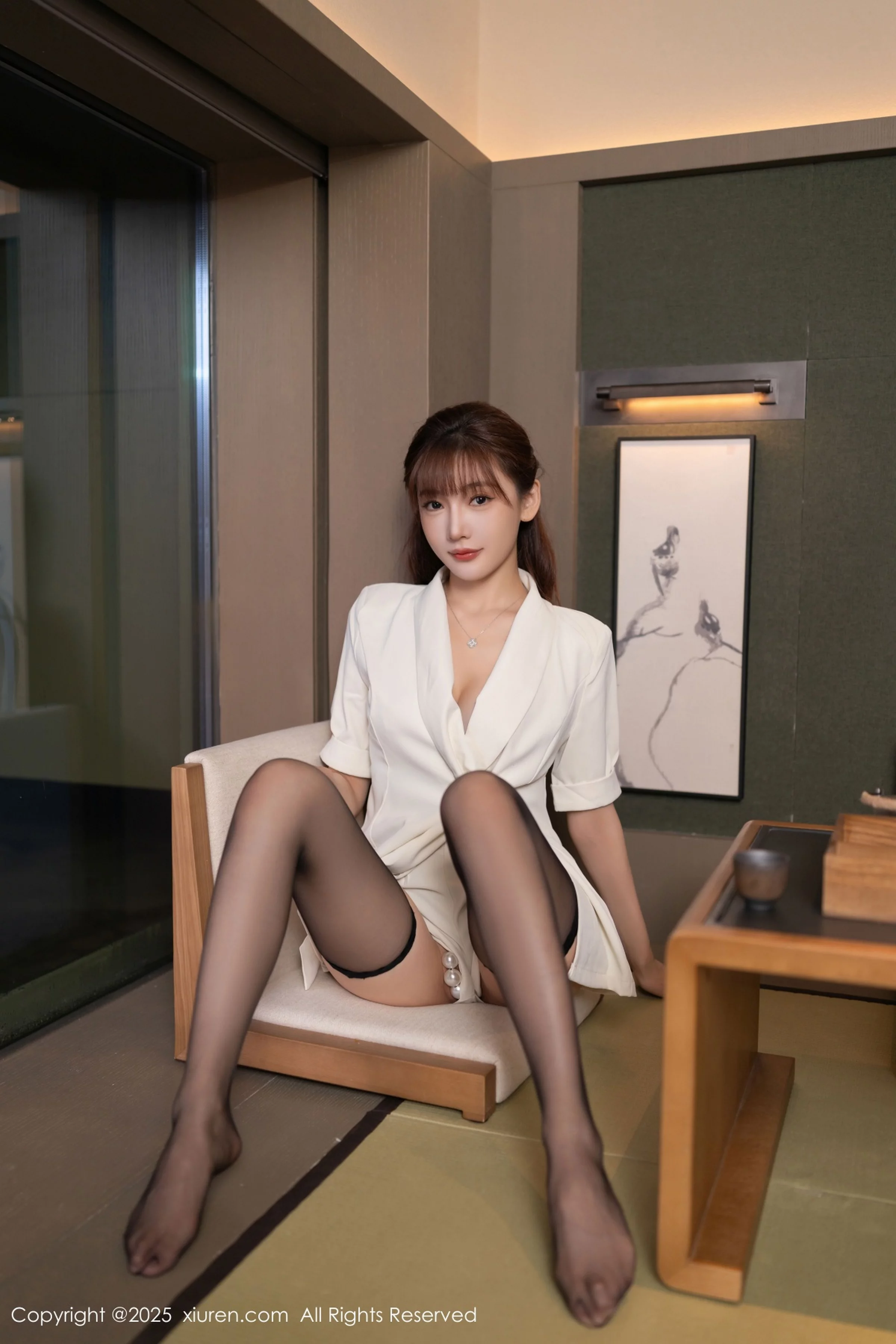 [XiuRen]高清写真图 2025.08.14 No.10650 陆萱萱 白色西装
