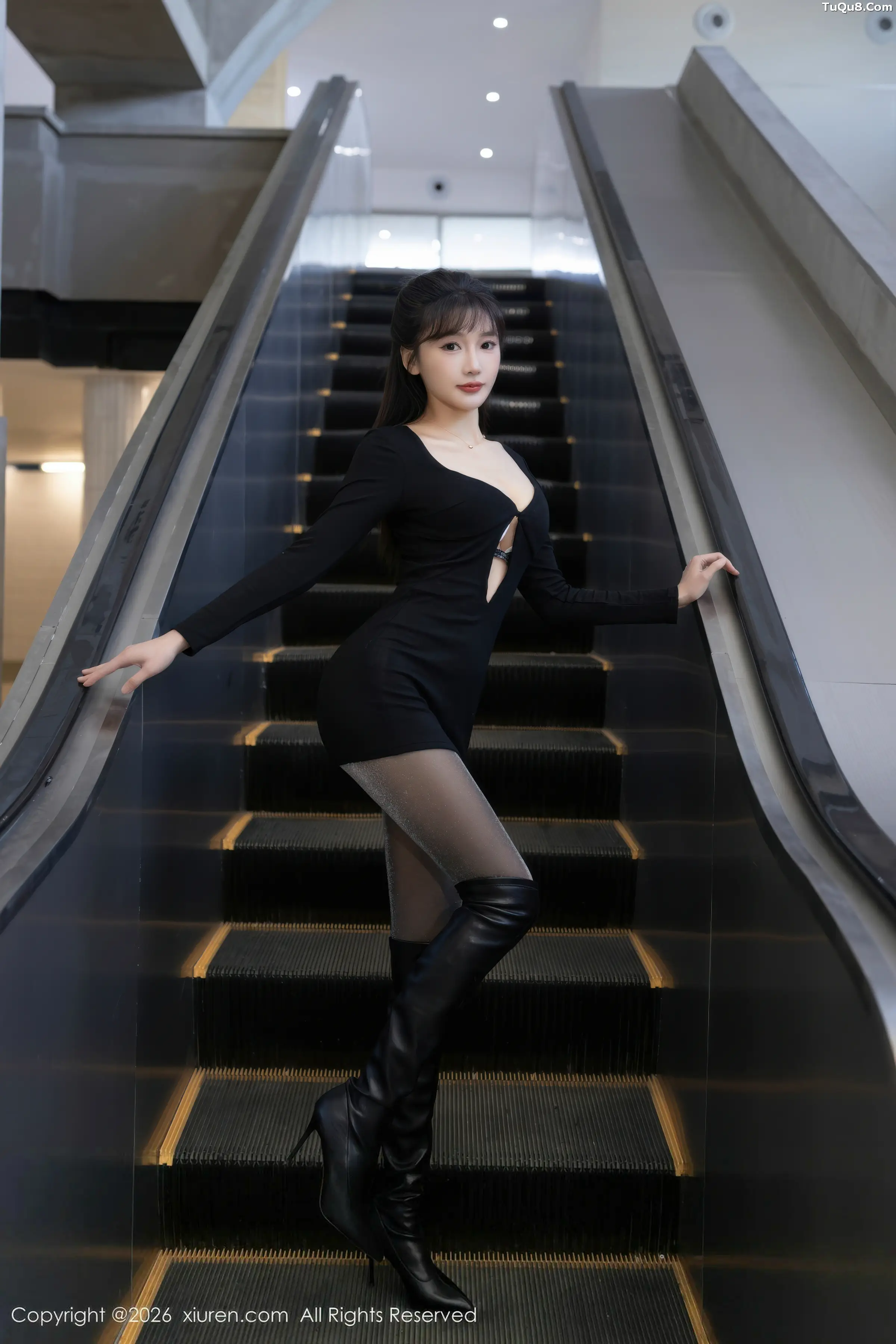 [XiuRen]高清写真图 2026.01.15 No.11236 陆萱萱 超薄黑丝