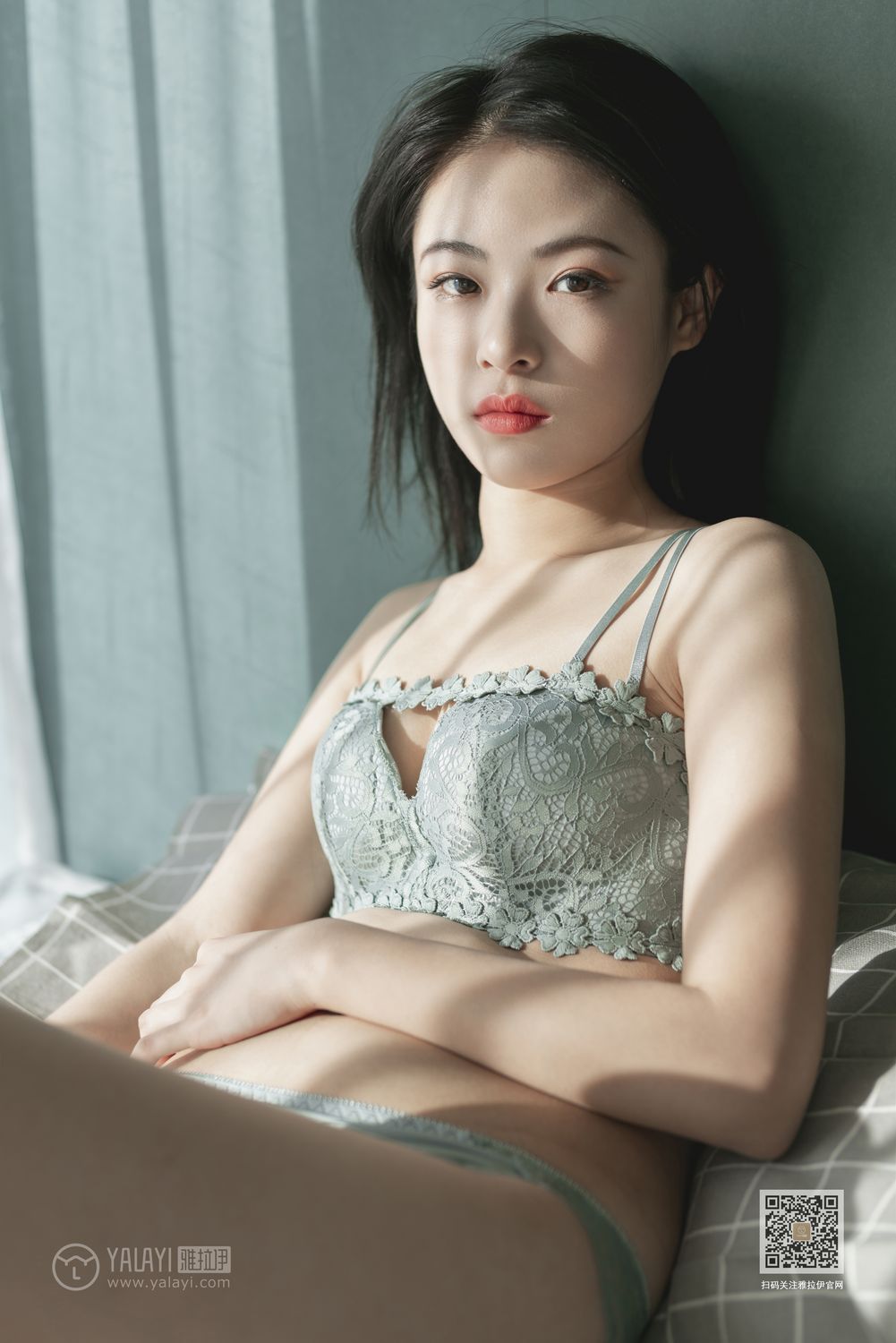 [YALAYI雅拉伊]高清写真图 2019.12.11 Vol.487 翡翠女神 含嫣