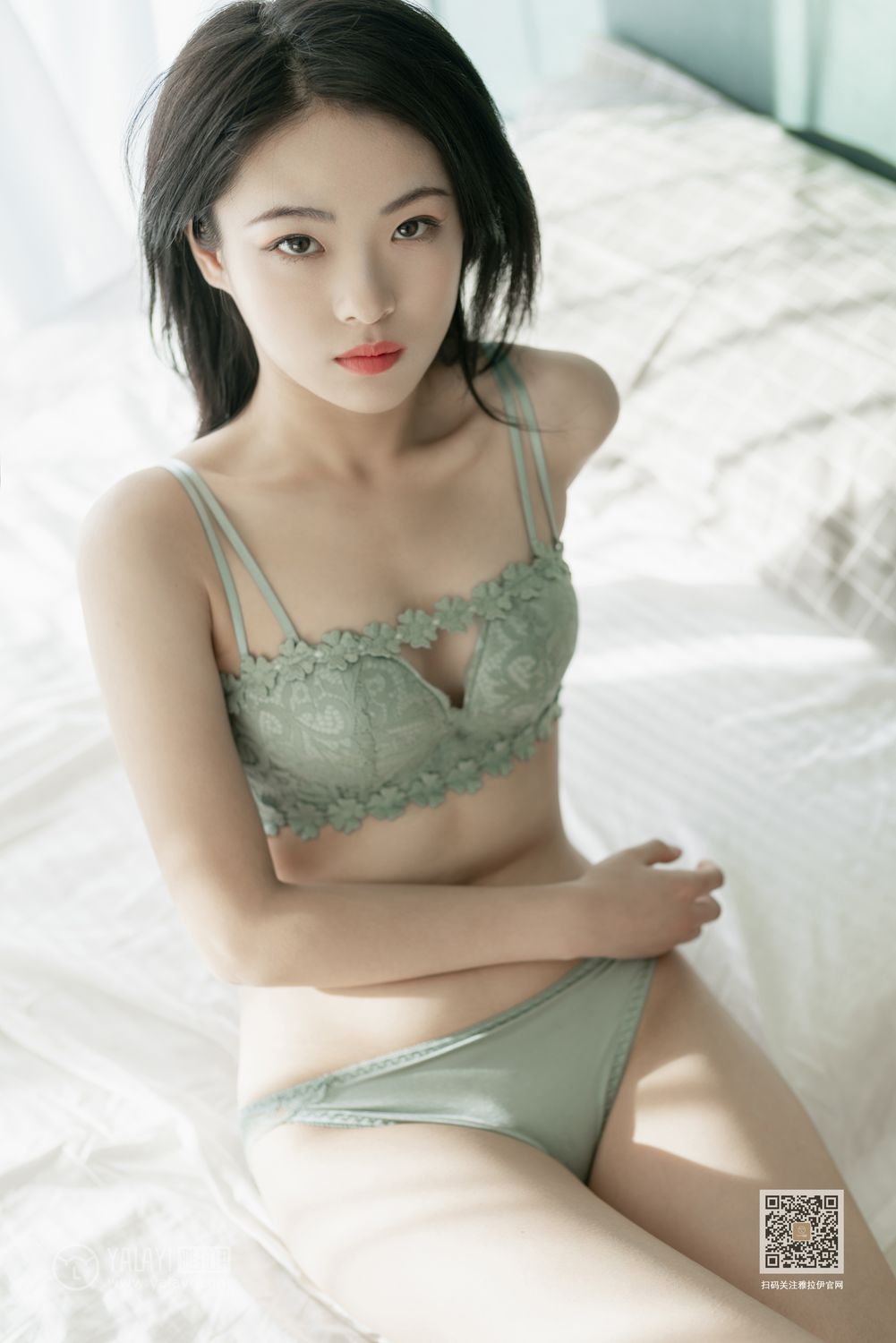 [YALAYI雅拉伊]高清写真图 2019.12.11 Vol.487 翡翠女神 含嫣