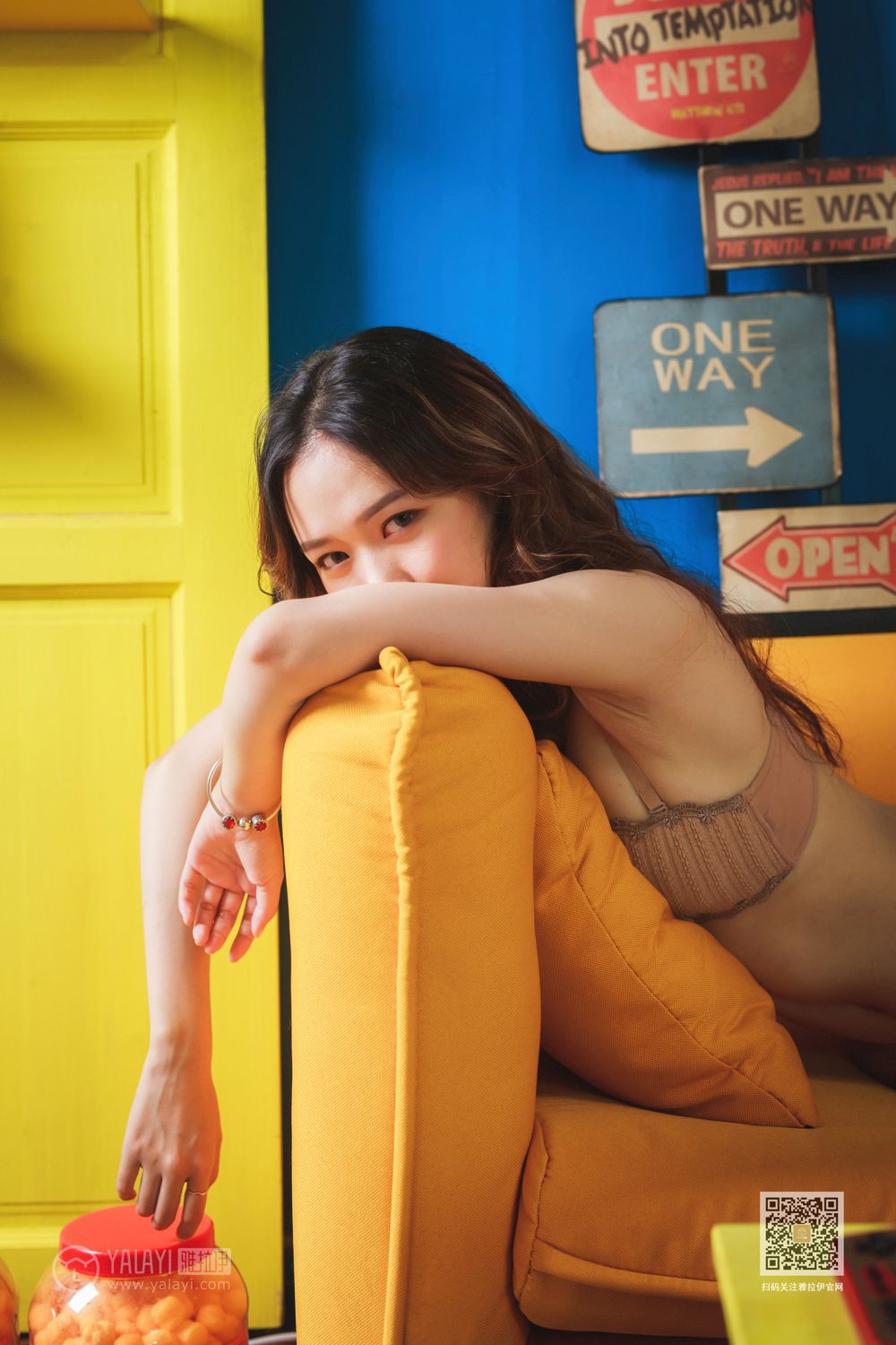 [YALAYI雅拉伊]高清写真图 2019.09.14 No.403 我的野蛮女友 晓琳