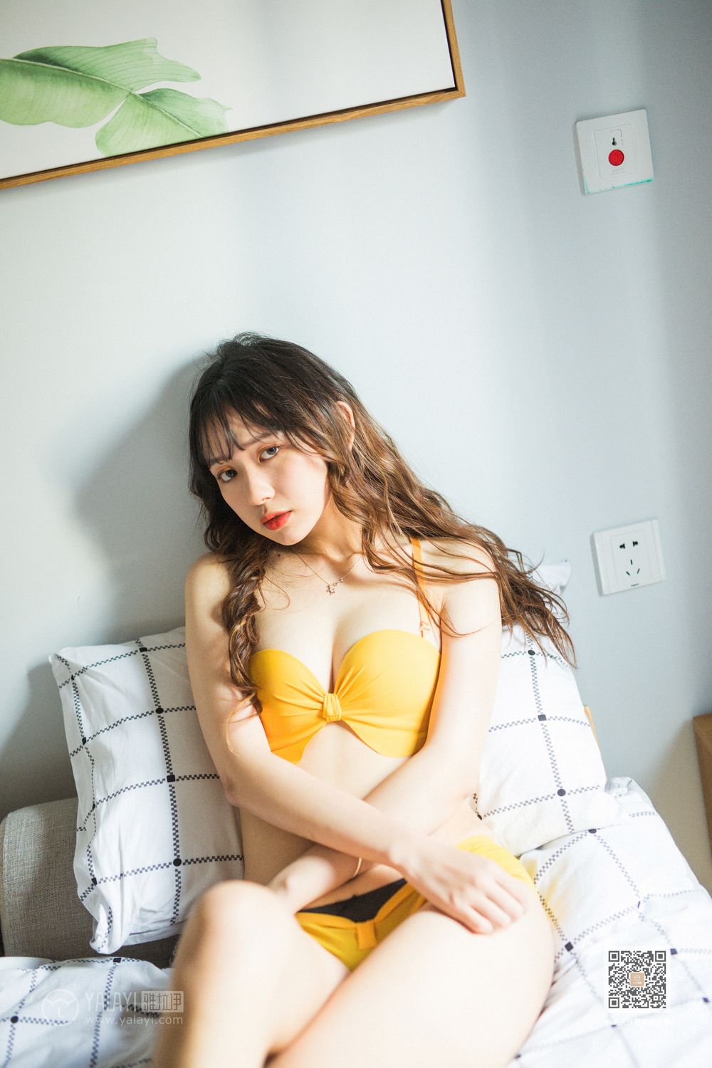 [YALAYI雅拉伊]高清写真图 2020.01.06 Vol.512 杏色女孩儿 晓琳