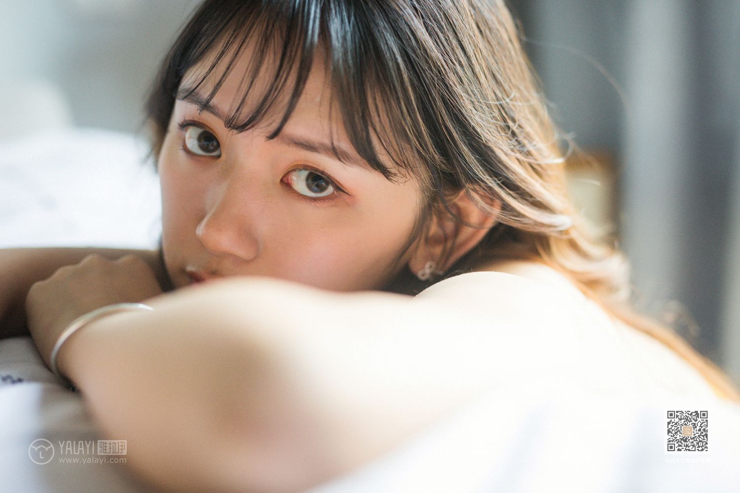 [YALAYI雅拉伊]高清写真图 2020.01.06 Vol.512 杏色女孩儿 晓琳