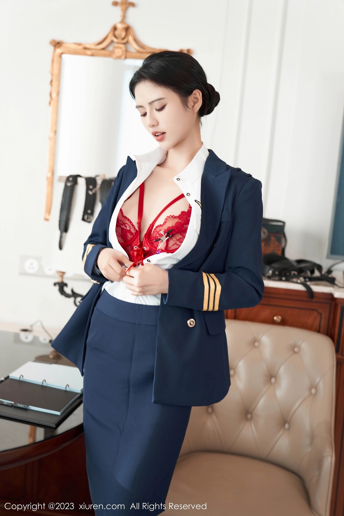 [XiuRen]高清写真图 2023.11.29 No.7737 浅浅Danny 黑丝美腿
