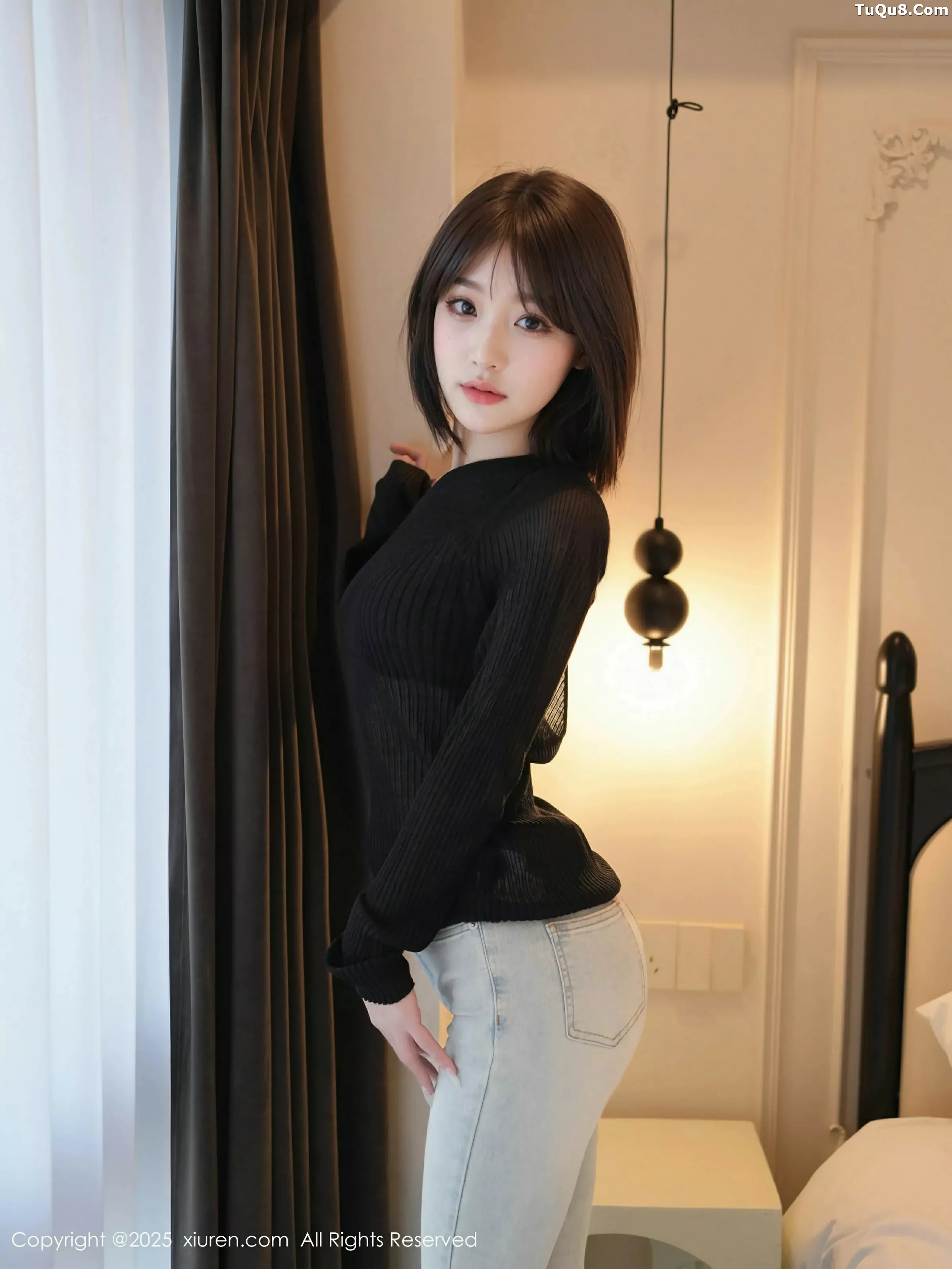 [XiuRen]高清写真图 2025.06.06 No.10374 汁汁 蓝色牛仔裤