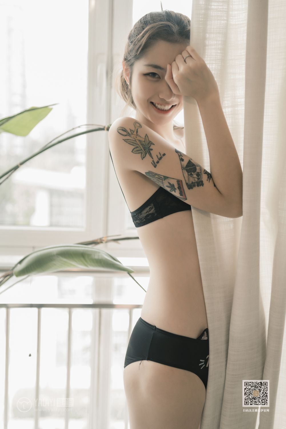 [YALAYI雅拉伊]高清写真图 2019.11.06 Vol.452 刺青女孩儿 鸭鸭