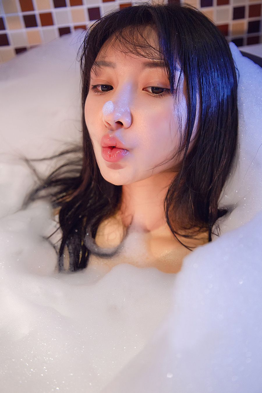 [TouTiao头条女神]高清写真图 2020-02-17 泡泡爱情 韩熙小狐狸
