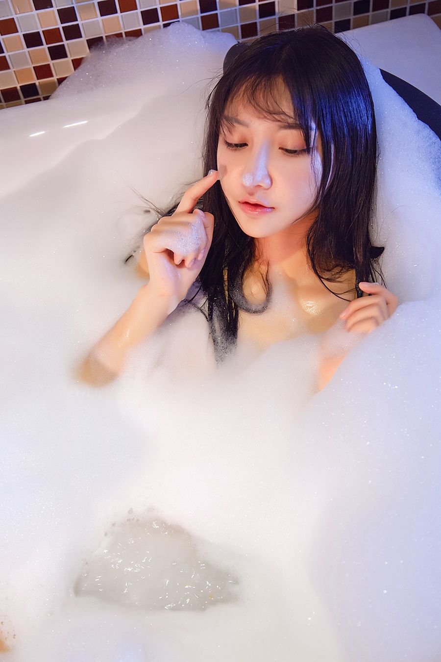 [TouTiao头条女神]高清写真图 2020-02-17 泡泡爱情 韩熙小狐狸