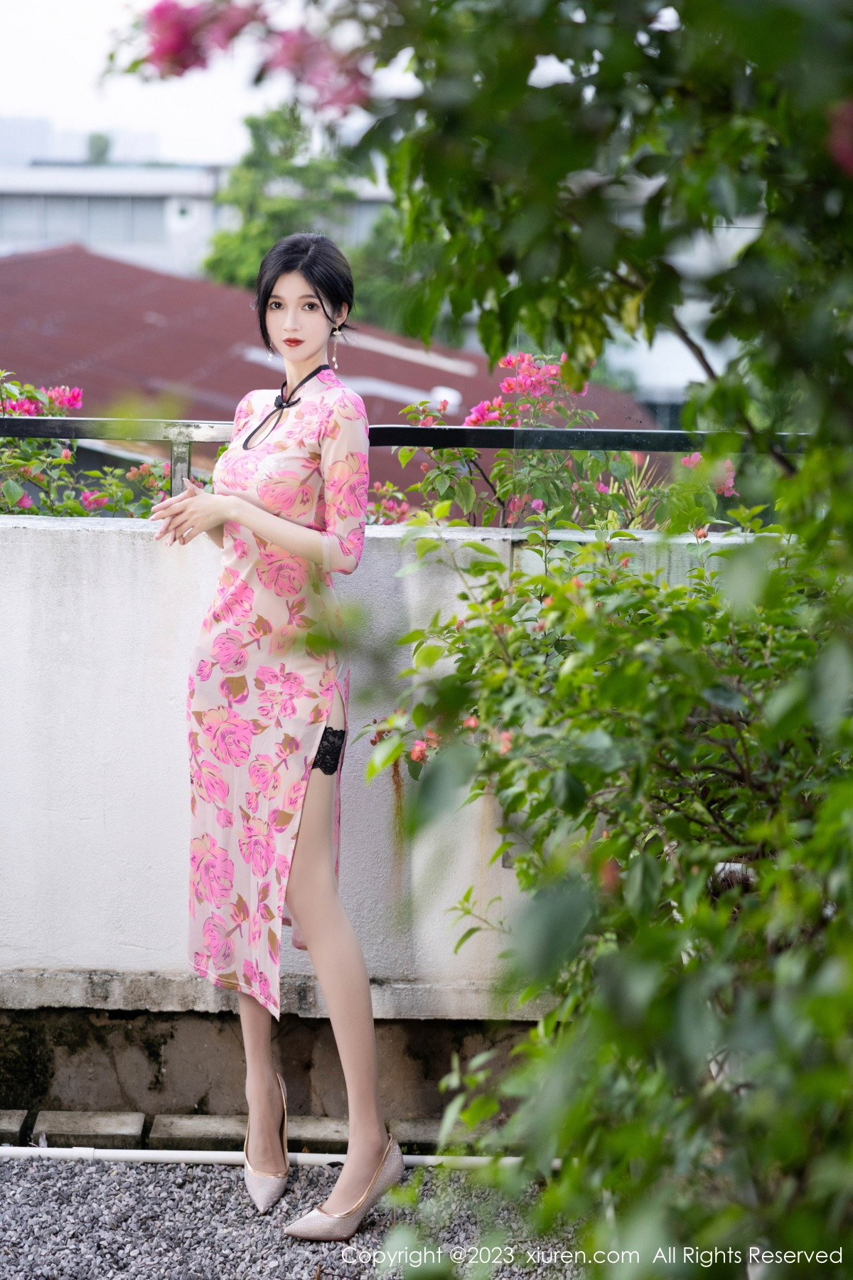 [XiuRen]高清写真图 2023.09.14 No.7388 程程程- 美腿旗袍