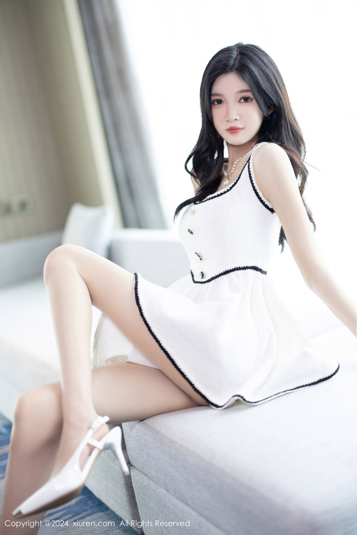 [XiuRen]高清写真图 2024.07.15 No.8861 程程程- 丝袜美腿
