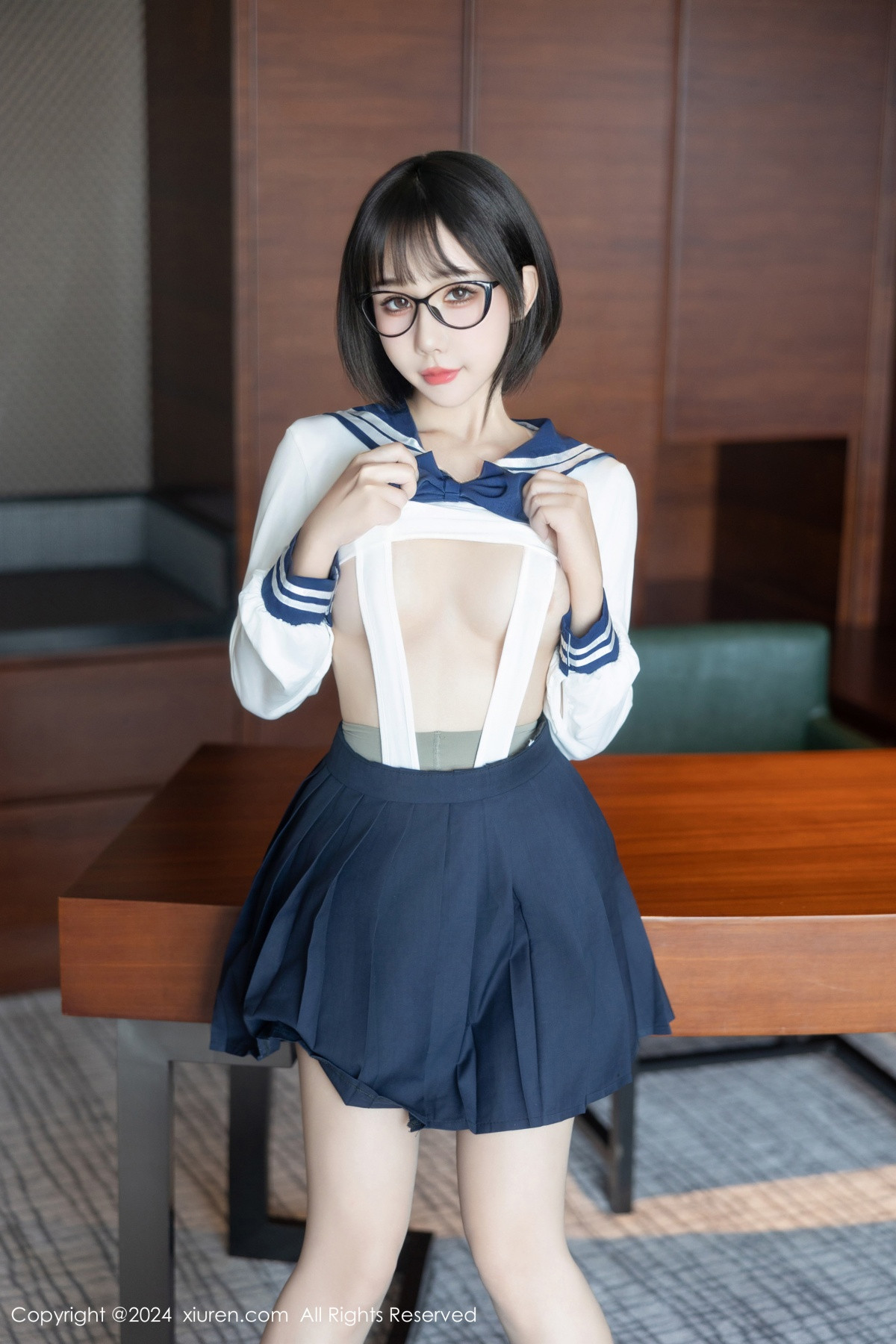 [XiuRen]高清写真图 2024.08.26 No.9065 小蛮妖Yummy 黑丝美腿