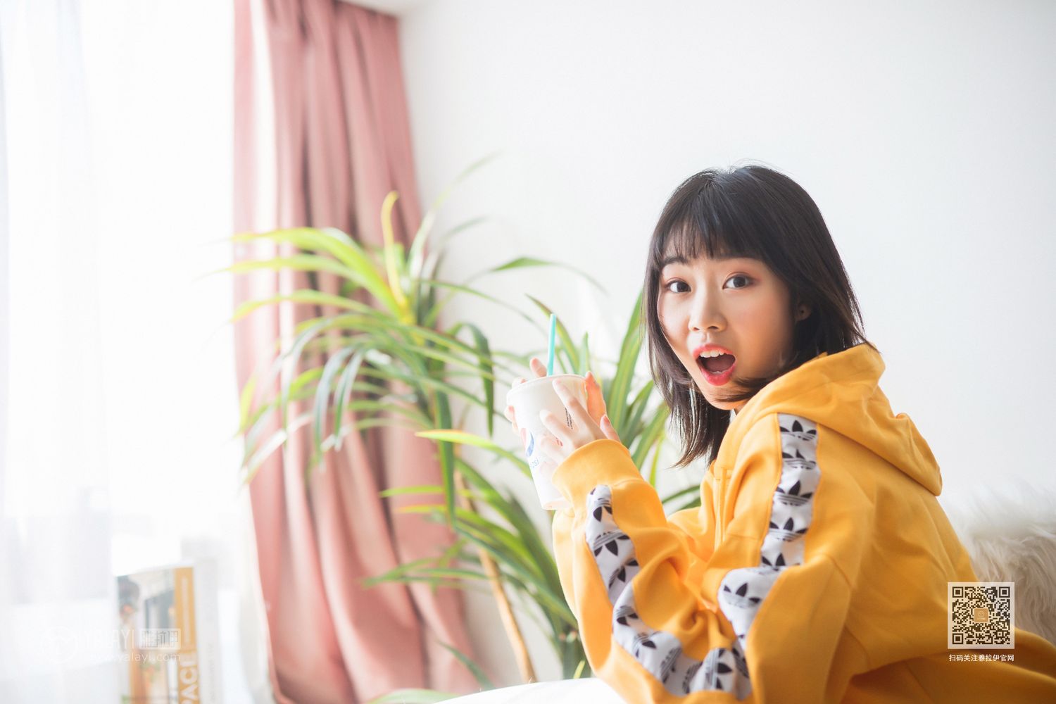 [YALAYI雅拉伊]高清写真图 2019.01.22 Vol.526 缤纷时光 粉粉