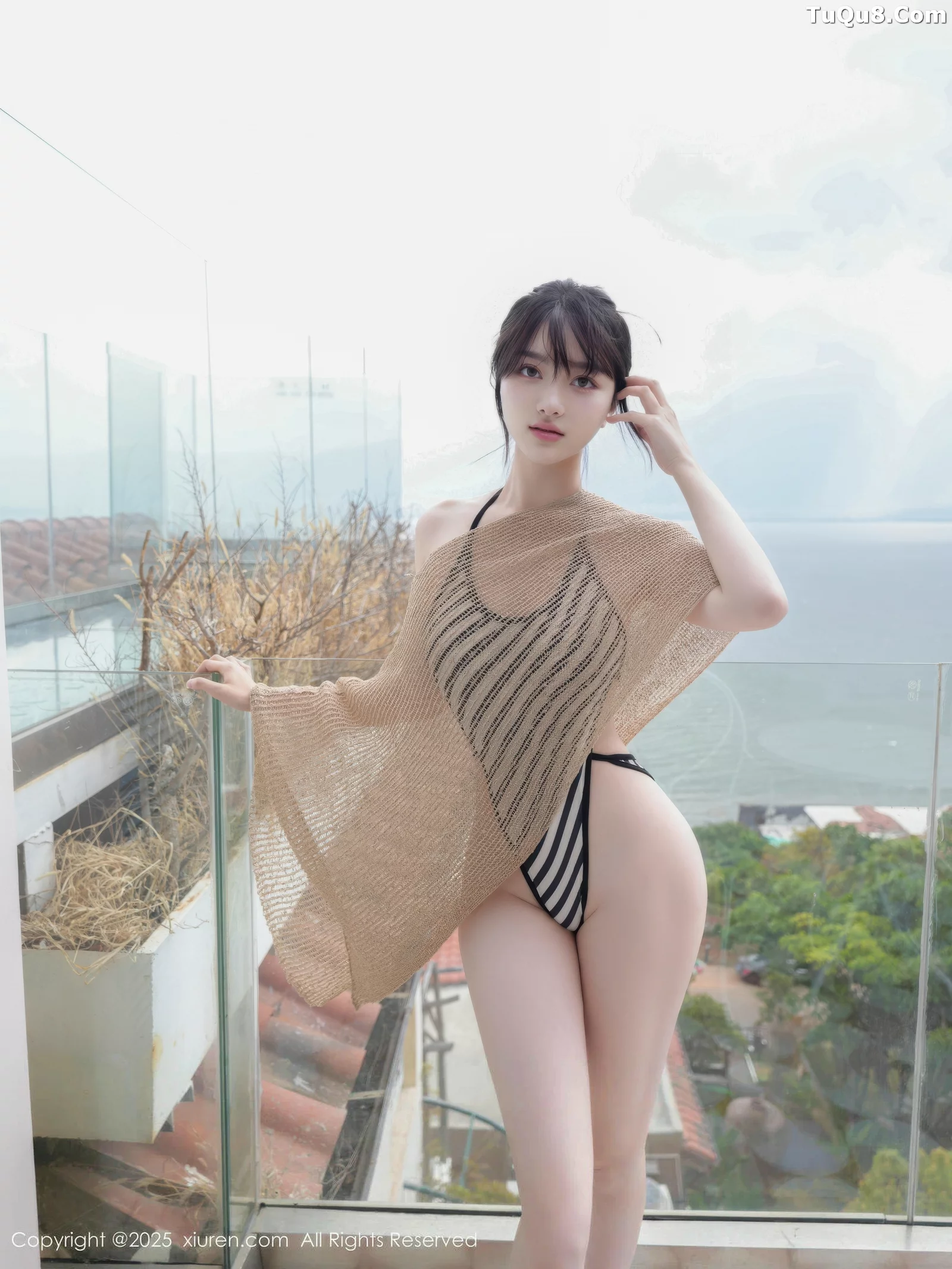 [XiuRen]高清写真图 2025.08.27 No.10698 白露lulu 黑白色比基尼