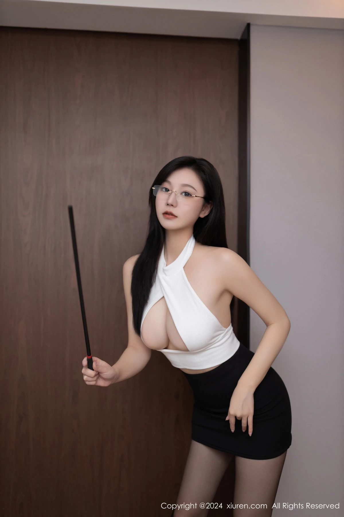 [XiuRen]高清写真图 2024.04.09 No.8362 安然anran 美腿黑丝