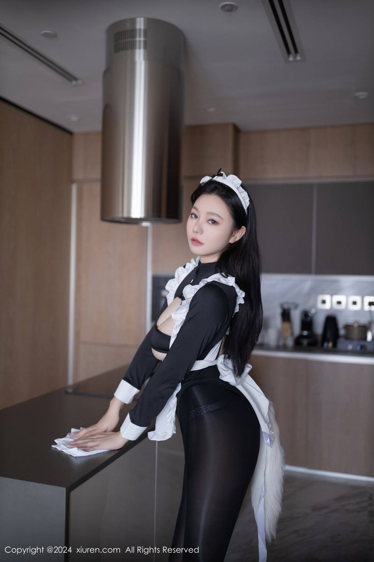 [XiuRen]高清写真图 2024.06.18 No.8720 安然anran 黑丝美腿