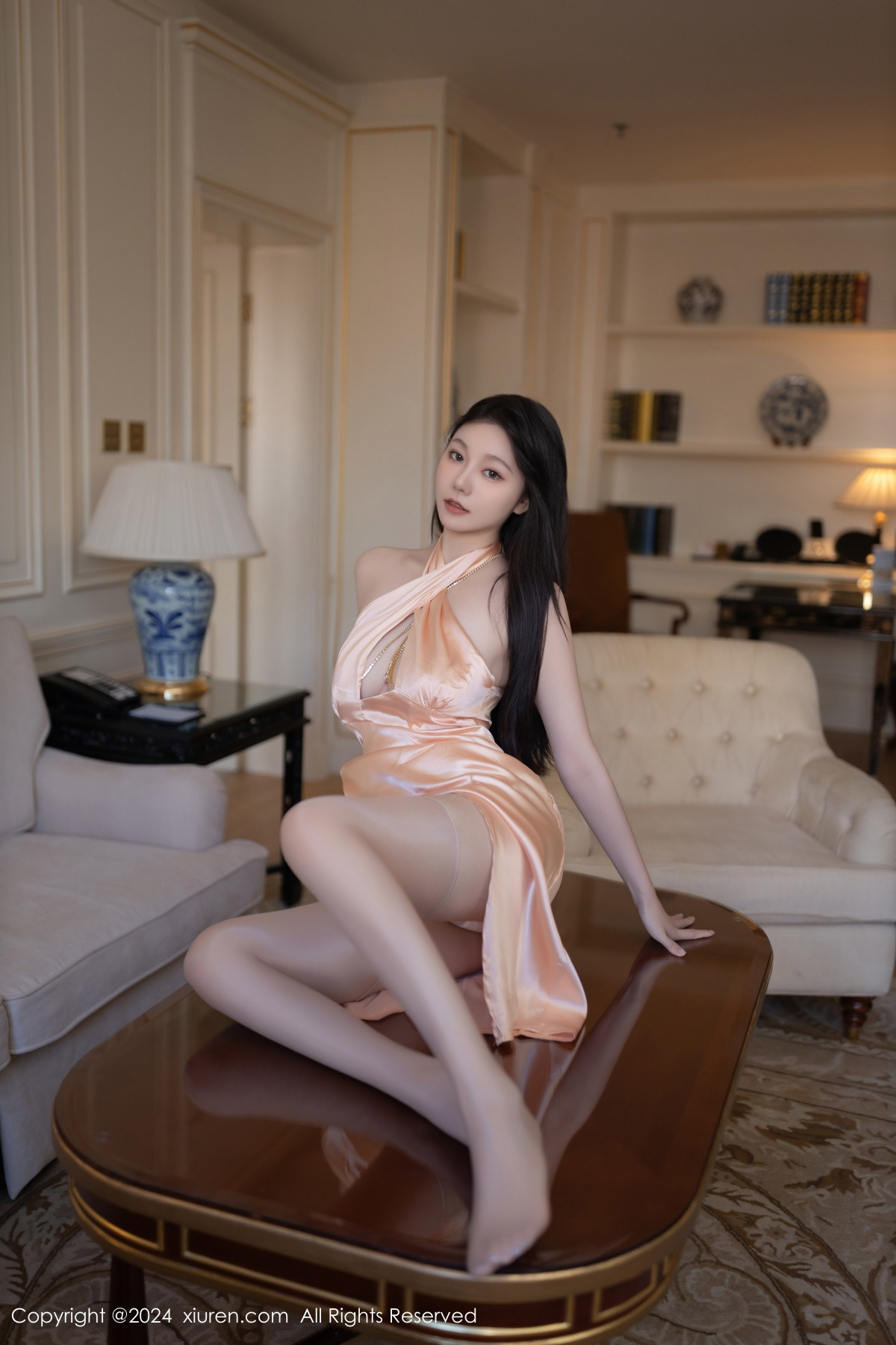 [XiuRen]高清写真图 2024.09.27 No.9223 安然anran 丝袜美腿