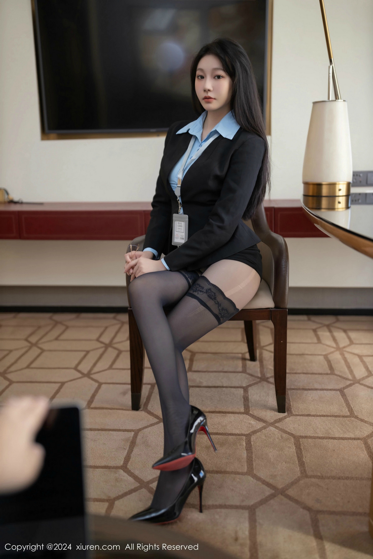 [XiuRen]高清写真图 2024.11.19 No.9469 安然anran 黑丝美腿