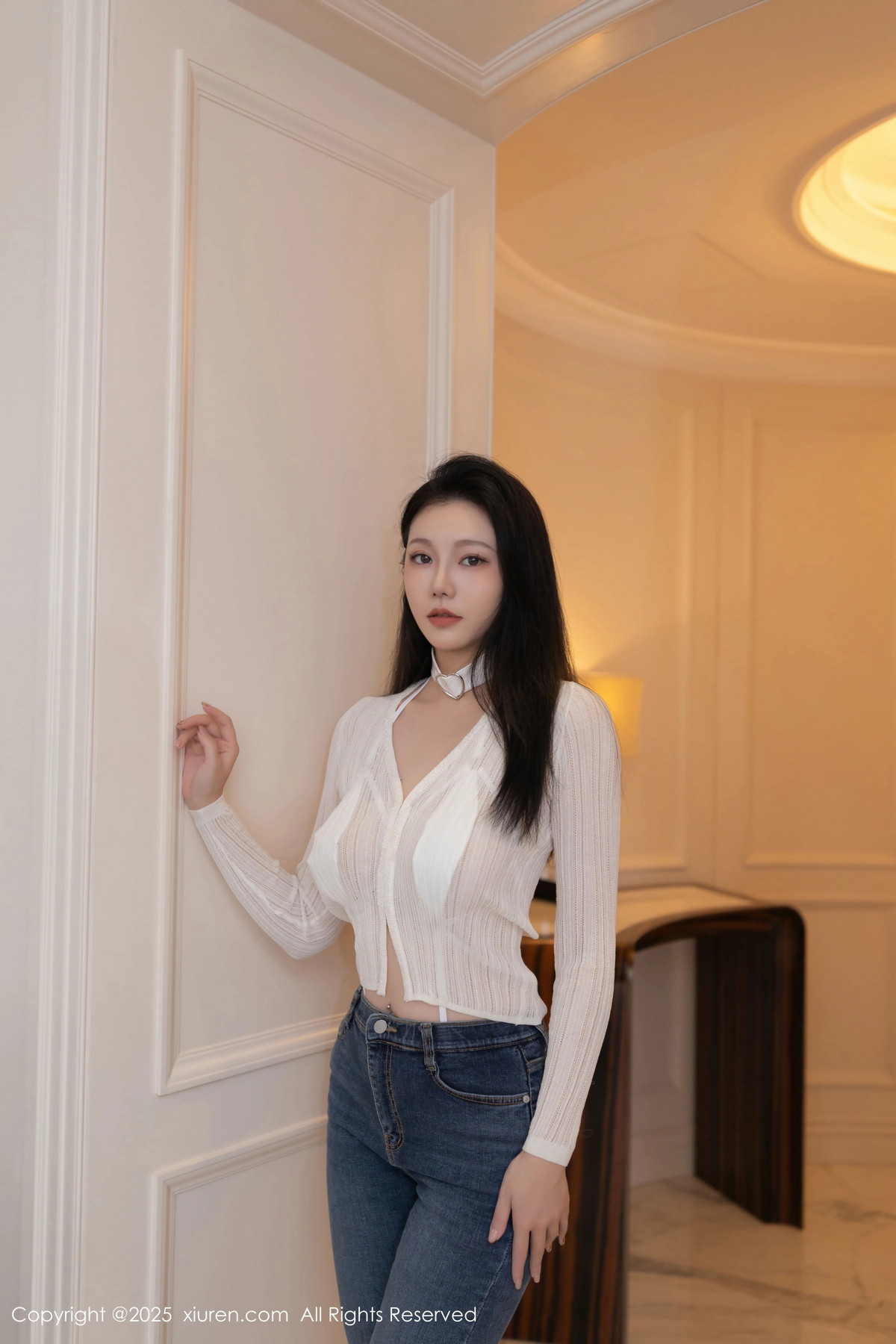 [XiuRen]高清写真图 2025.02.18 No.9900 安然anran 丝袜美腿