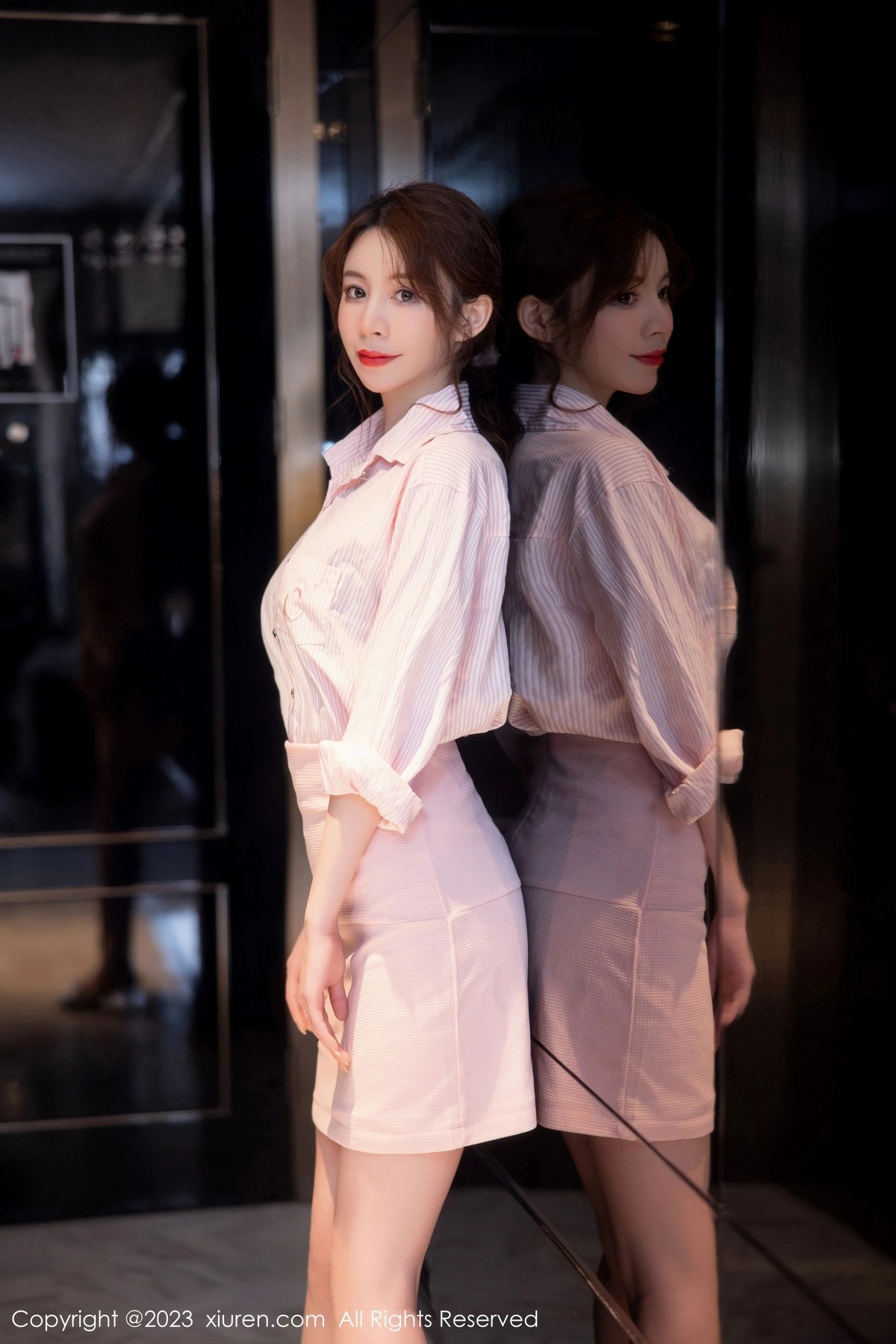 [XiuRen]高清写真图 2023.03.22 No.6451 yoo优优 美腿高挑