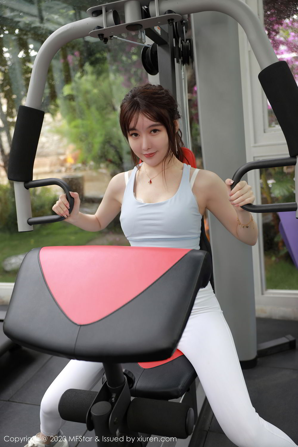 [MFStar]高清写真图 2020.08.10 VOL.365 薛琪琪sandy