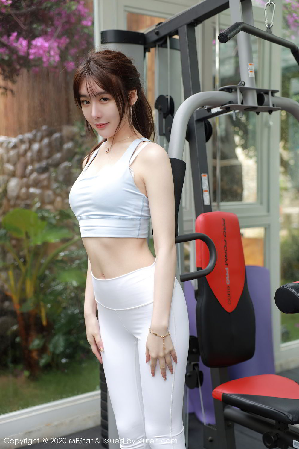 [MFStar]高清写真图 2020.08.10 VOL.365 薛琪琪sandy