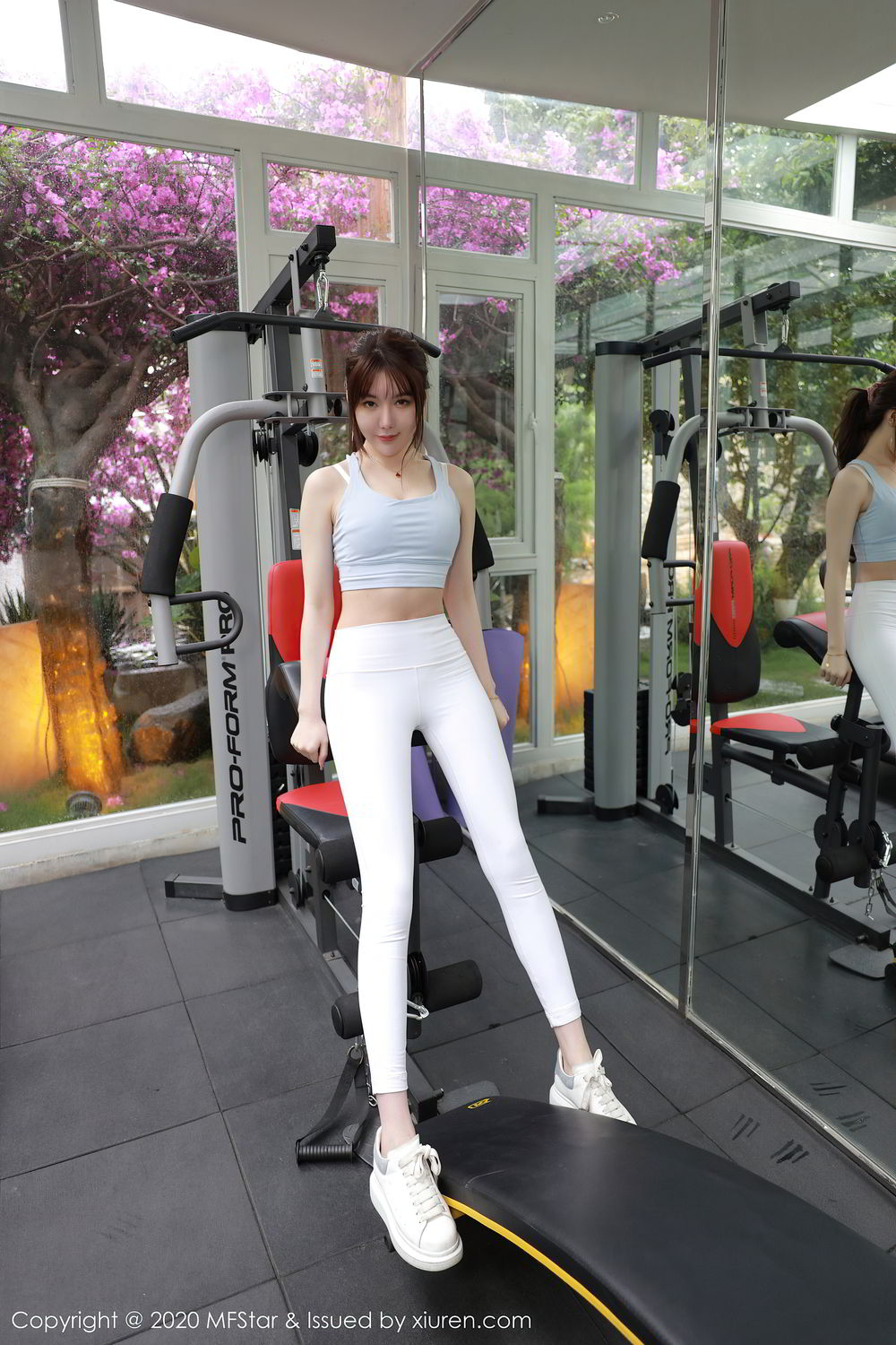 [MFStar]高清写真图 2020.08.10 VOL.365 薛琪琪sandy