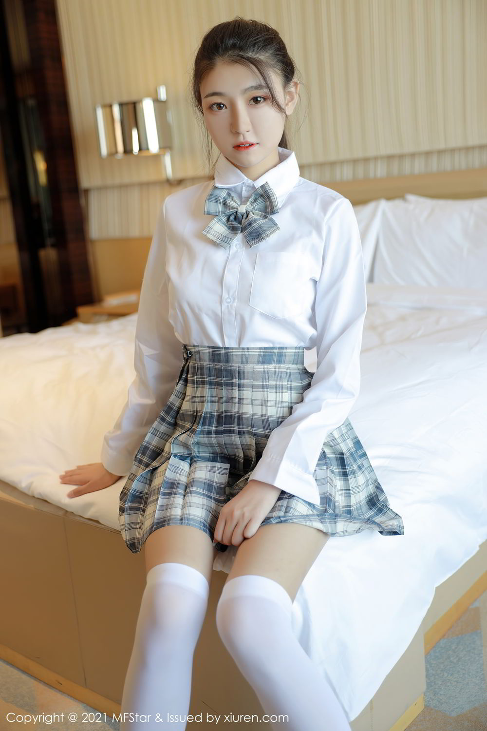 [MFStar]高清写真图 2021.01.27 VOL.448 Laura苏雨彤