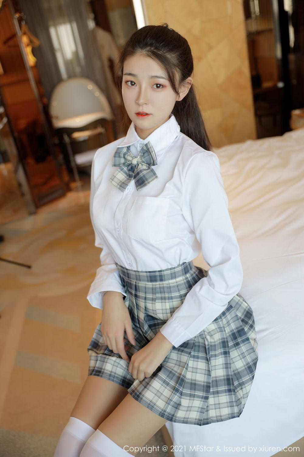 [MFStar]高清写真图 2021.01.27 VOL.448 Laura苏雨彤