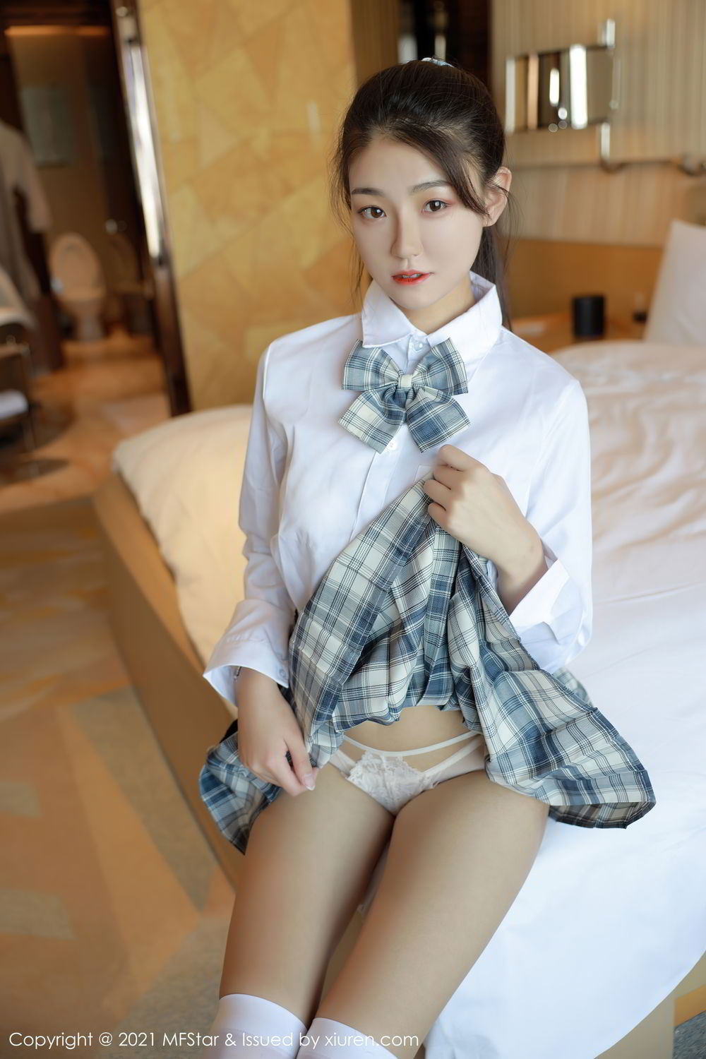 [MFStar]高清写真图 2021.01.27 VOL.448 Laura苏雨彤