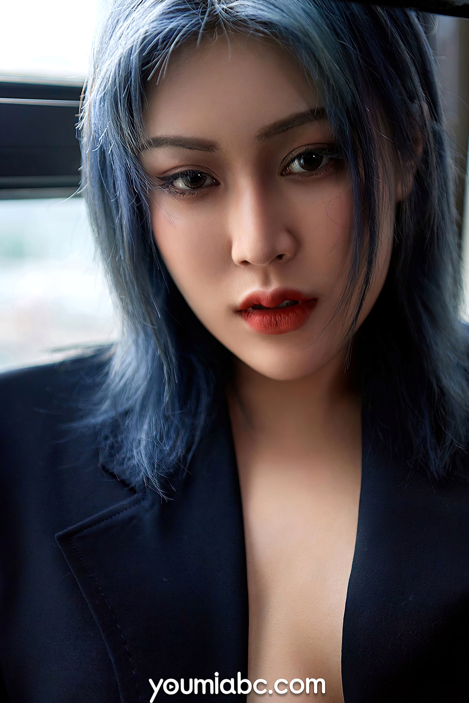 YouMi尤蜜-2020.08.13-孙Amber-《缠绵挚爱》私房照，英伦制服诱惑，纹身美腿极致视觉盛宴