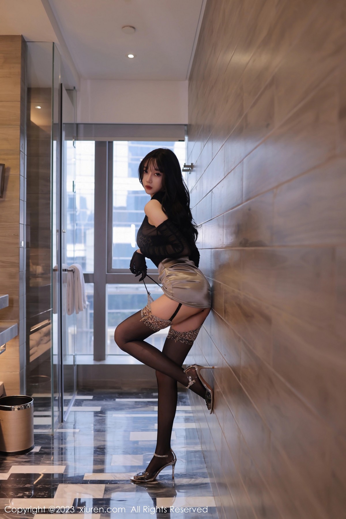 [XiuRen]高清写真图 2023.06.30 No.7004 玥儿玥er 黑丝美腿