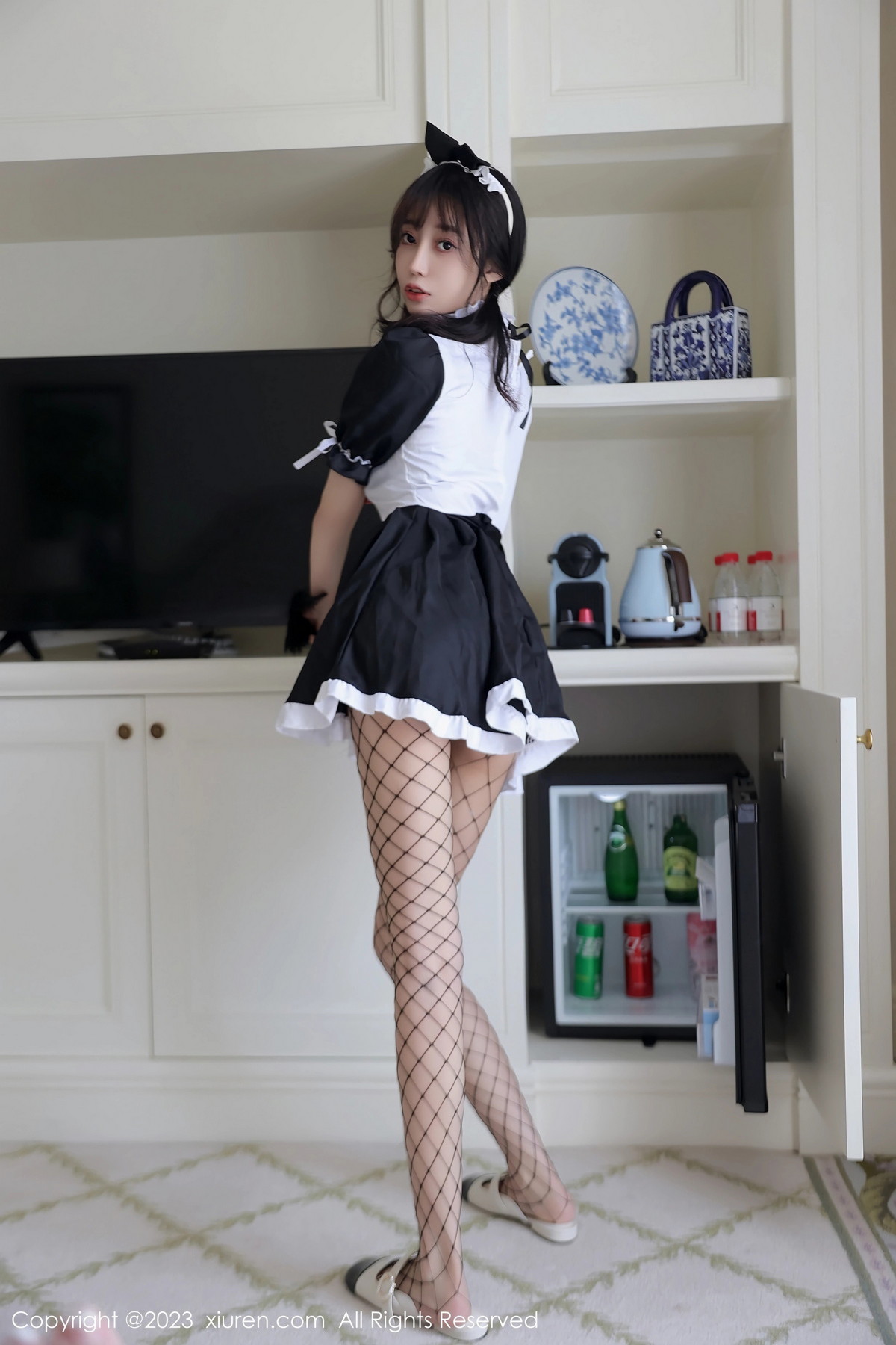 [XiuRen]高清写真图 2023.08.11 No.7217 玥儿玥er 女仆服美腿