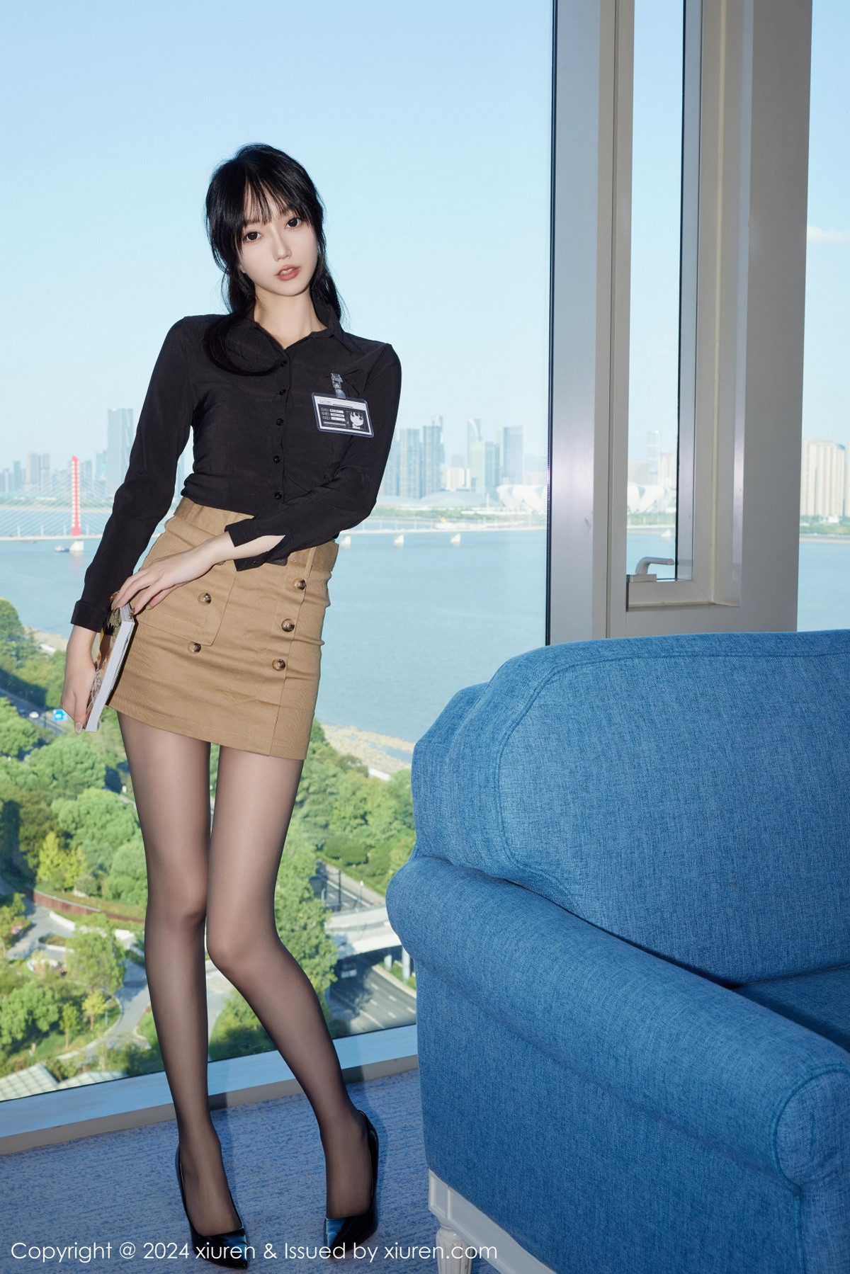 [XiuRen]高清写真图 2024.10.18 No.9309 玥儿玥er 短裙黑丝